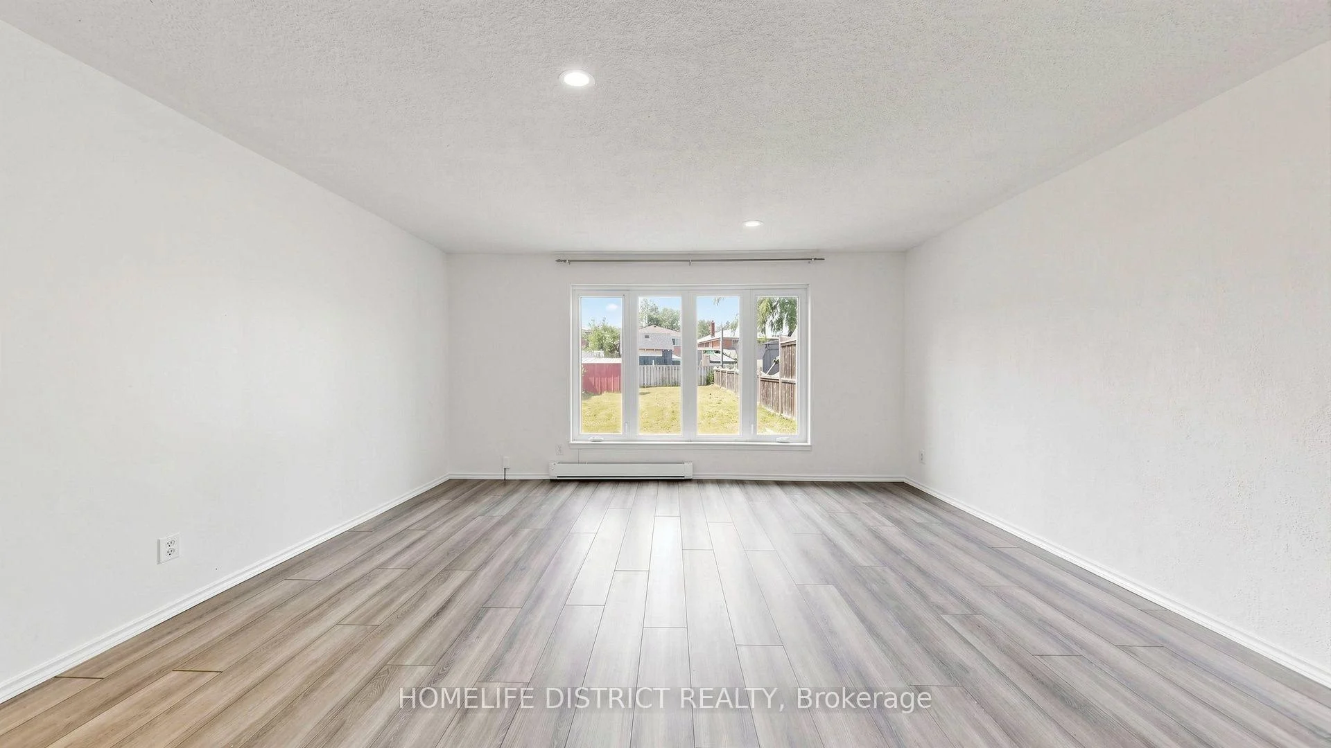 Photo 9 of 424 Chaleur Avenue, Oshawa, Lakeview — HOMEH