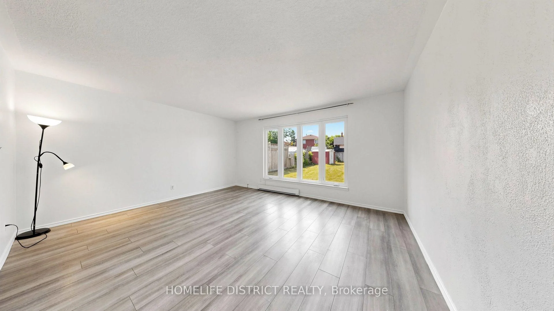 Photo 11 of 424 Chaleur Avenue, Oshawa, Lakeview — HOMEH