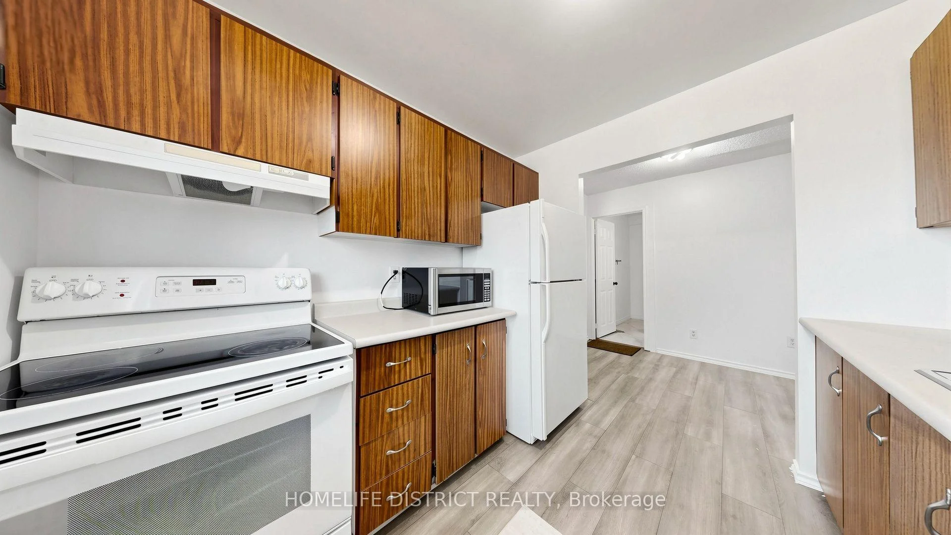 Photo 25 of 424 Chaleur Avenue, Oshawa, Lakeview — HOMEH