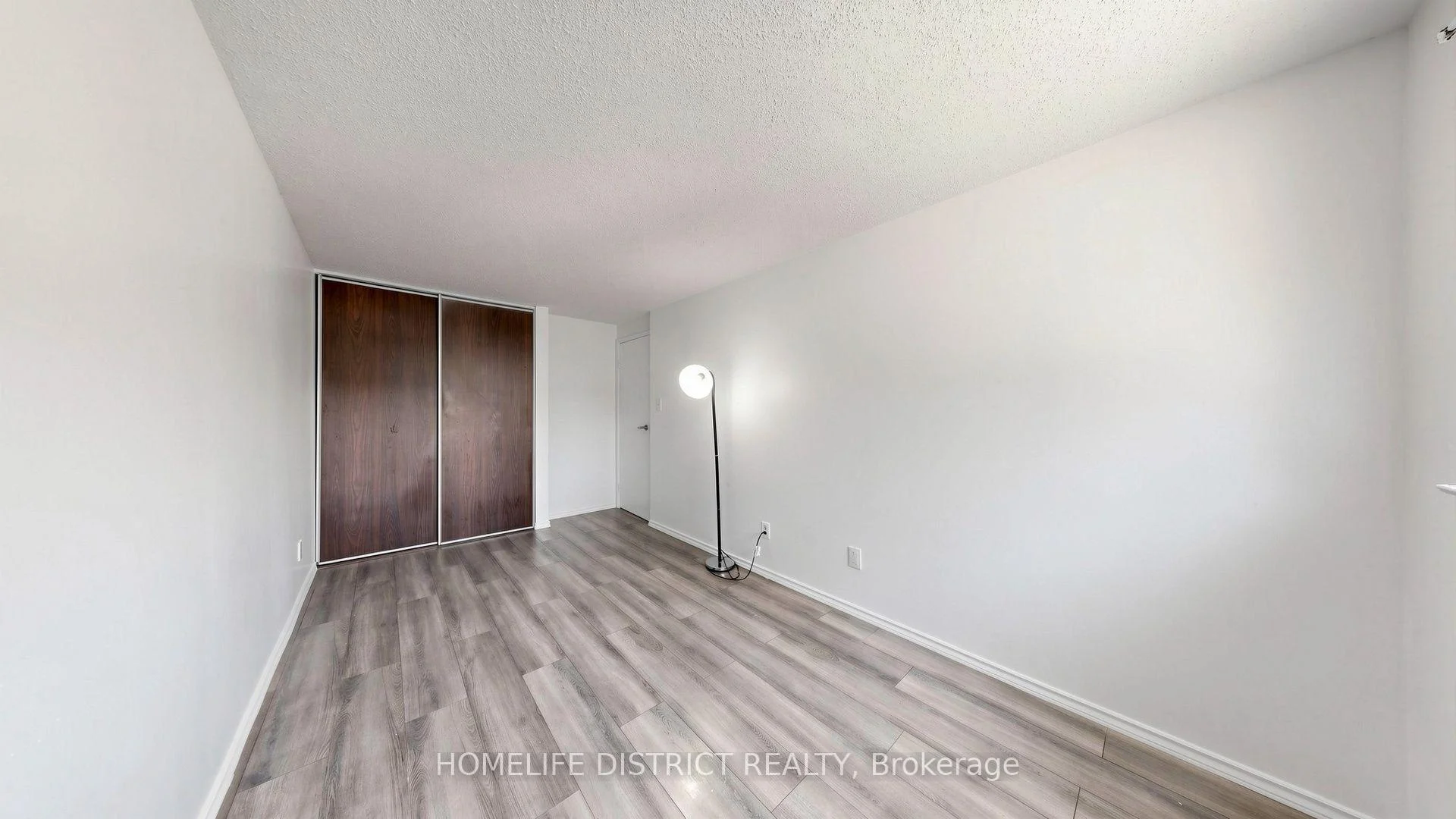 Photo 43 of 424 Chaleur Avenue, Oshawa, Lakeview — HOMEH