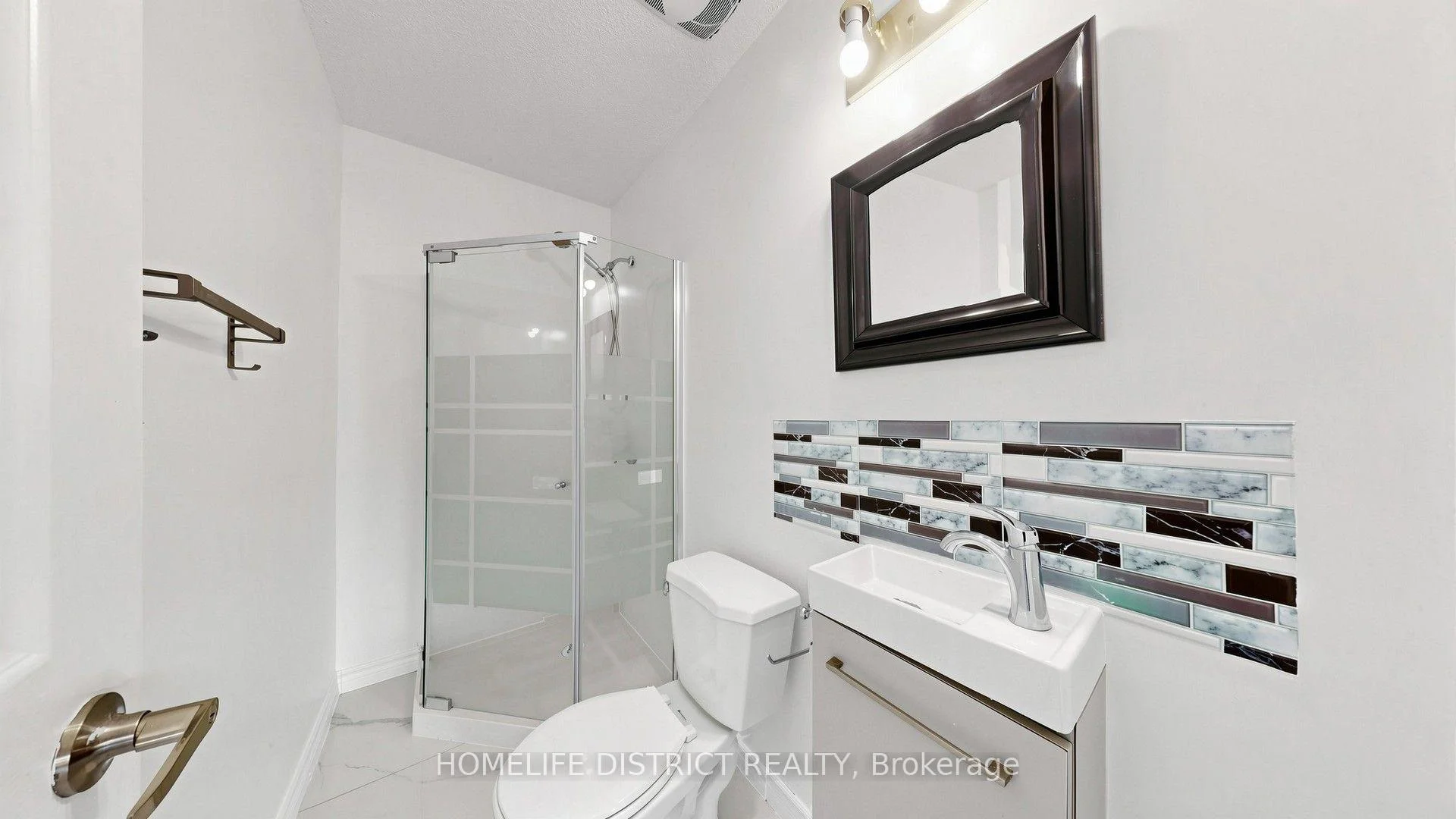 Photo 52 of 424 Chaleur Avenue, Oshawa, Lakeview — HOMEH