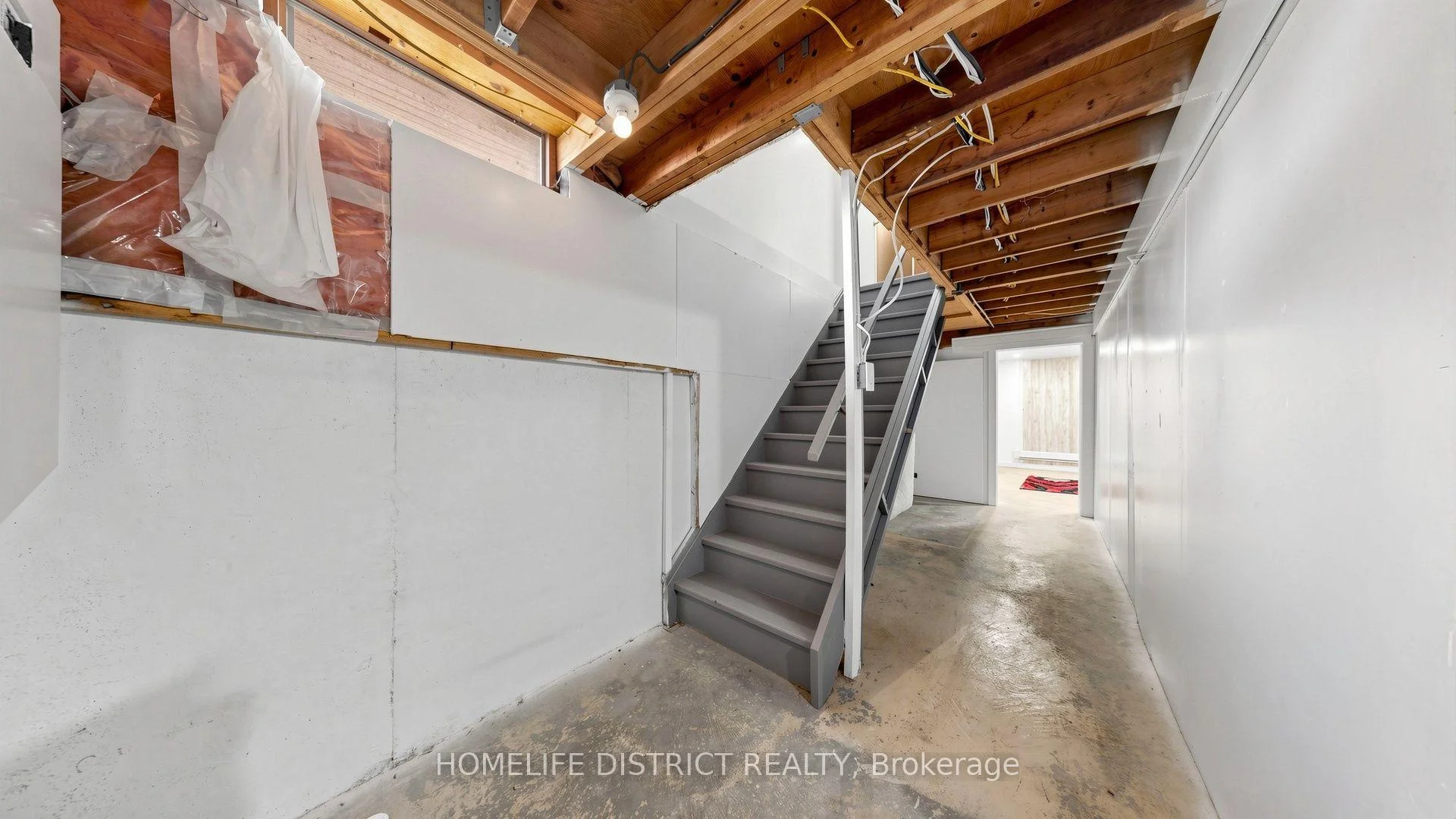 Photo 54 of 424 Chaleur Avenue, Oshawa, Lakeview — HOMEH