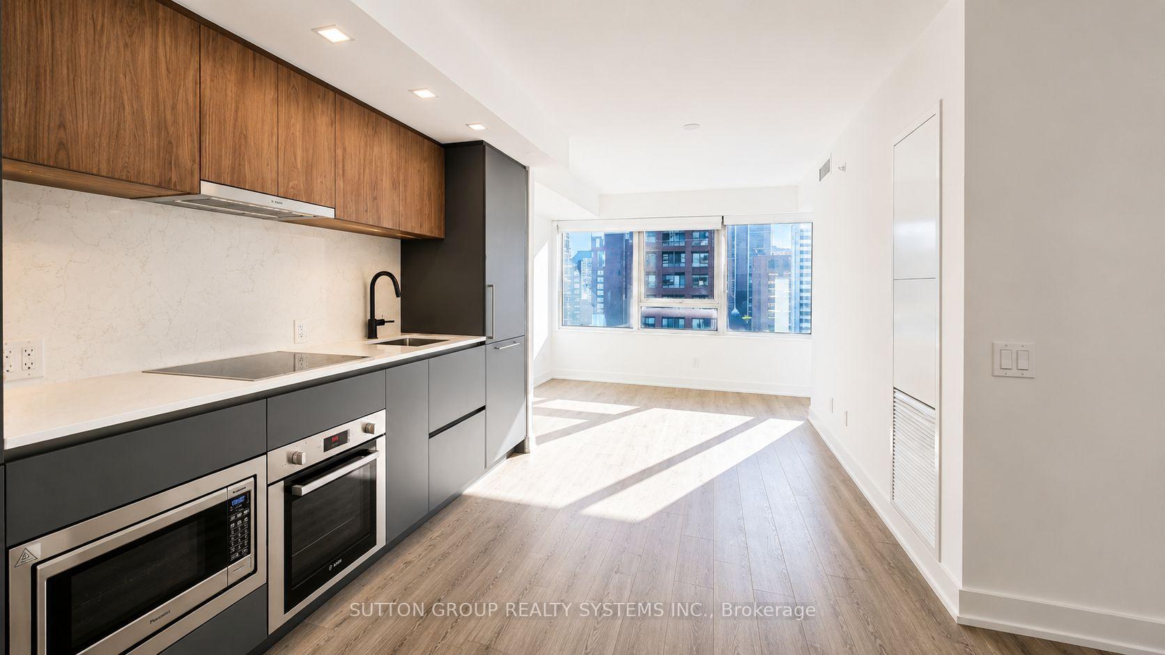 Front of Unit 1103, 609 Sherbourne Street