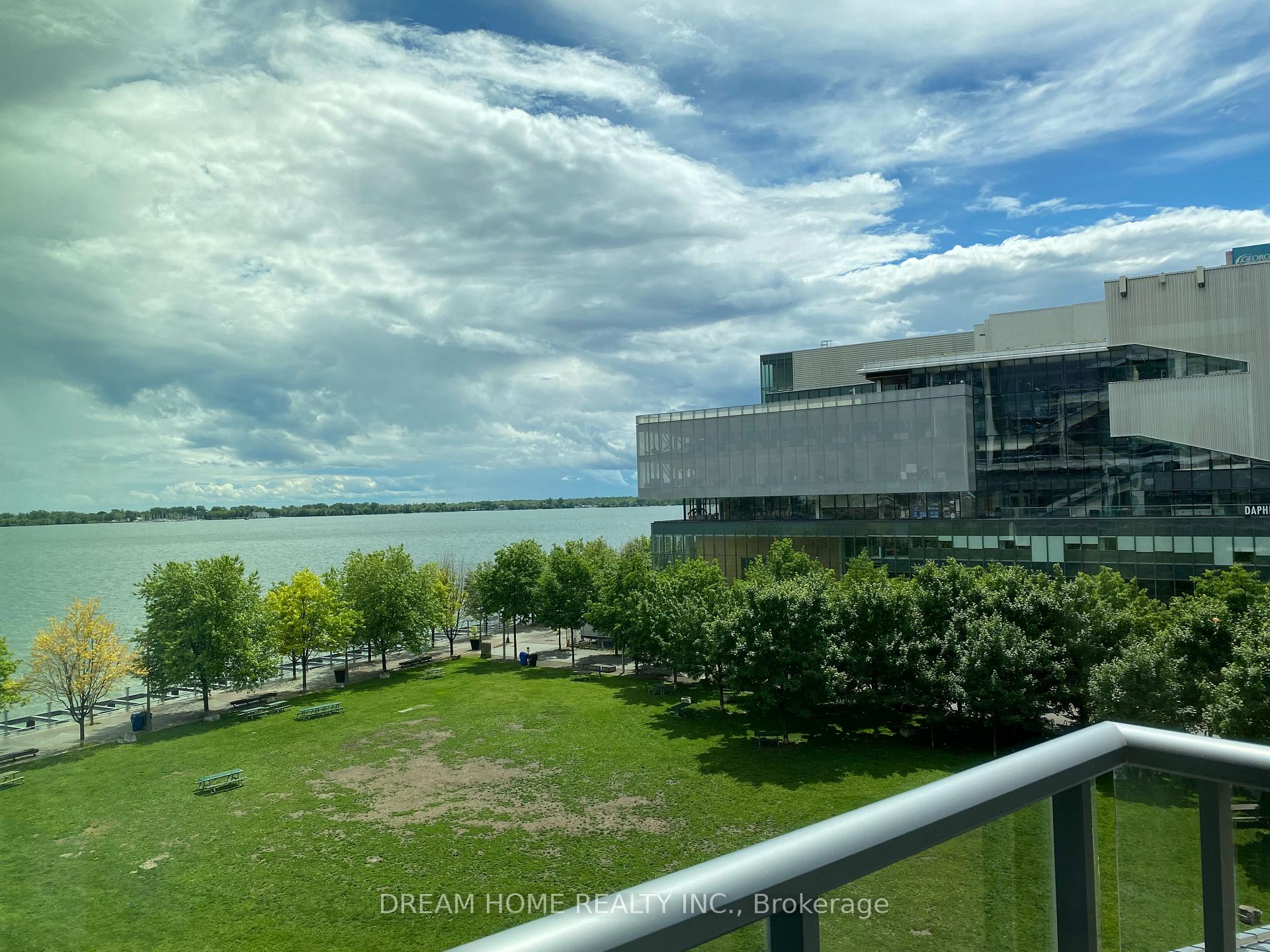 Photo 2 of 15 Merchants' Wharf, Toronto, Waterfront Communities — HOMEH