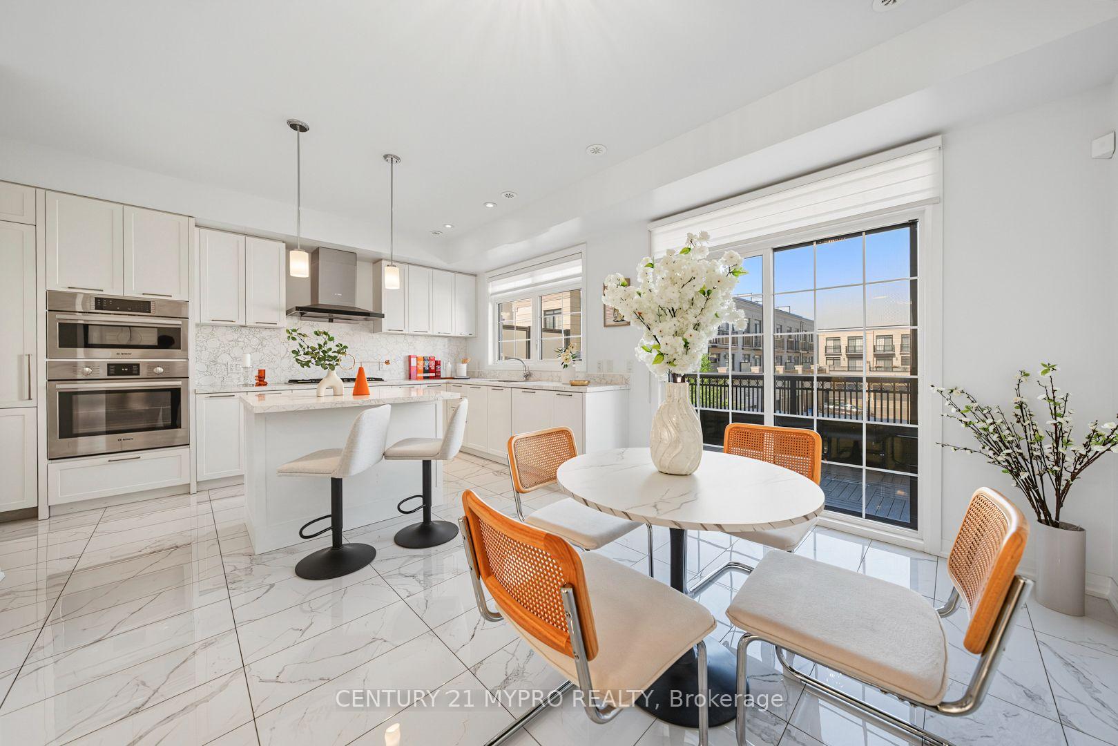 Photo 18 of 65 William Saville Street, Markham, Unionville — HOMEH