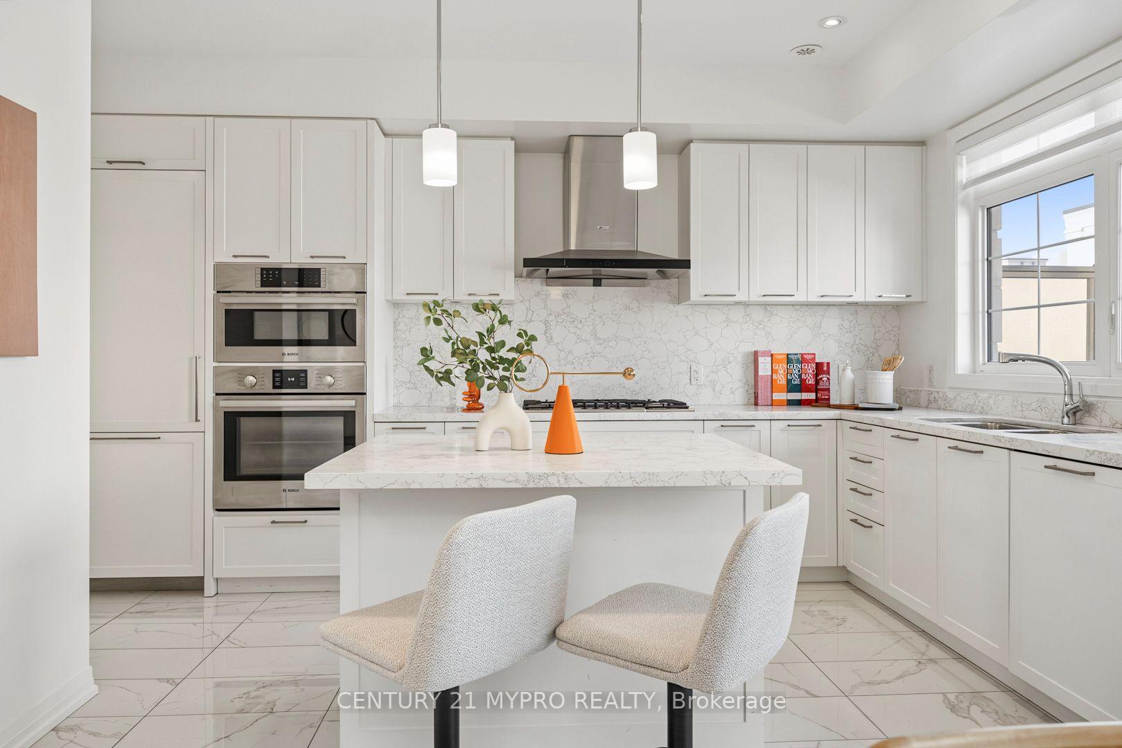 Photo 23 of 65 William Saville Street, Markham, Unionville — HOMEH