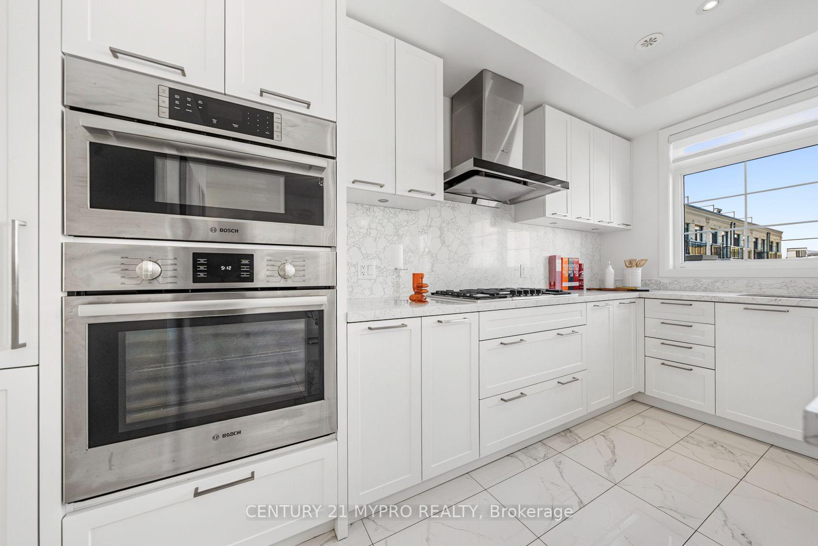 Photo 24 of 65 William Saville Street, Markham, Unionville — HOMEH