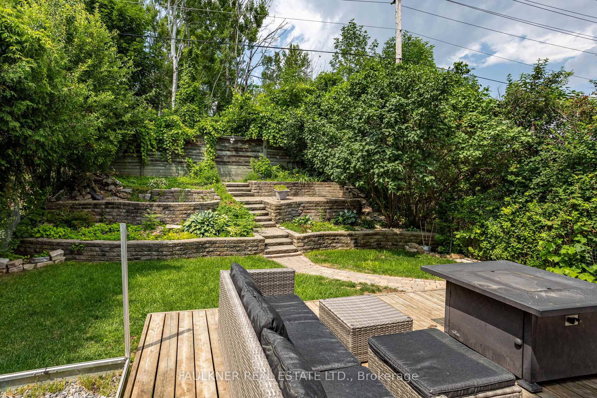 Photo 6 of 82 Fair Oaks Crescent, Ottawa, Craig Henry/Woodvale — HOMEH