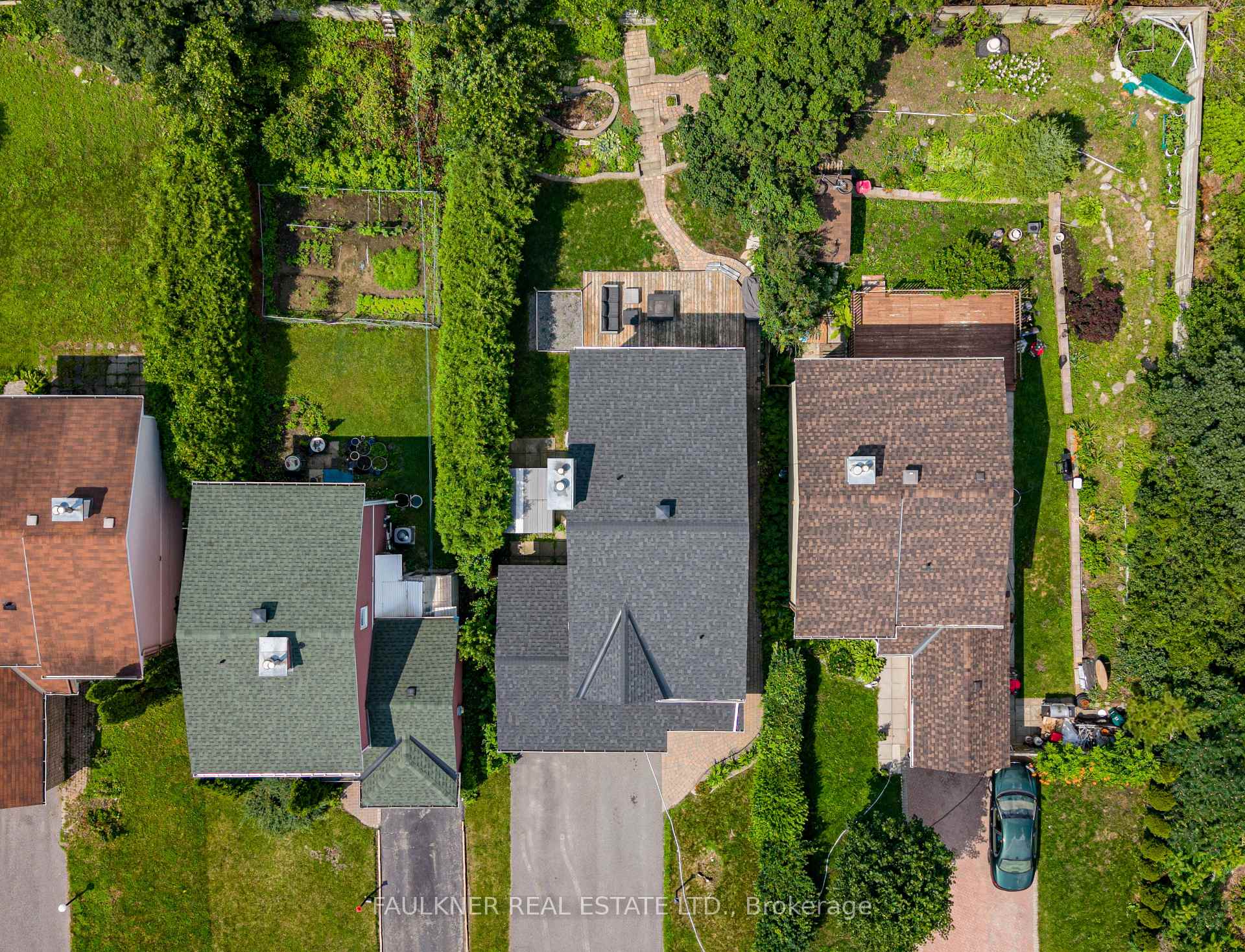 Photo 9 of 82 Fair Oaks Crescent, Ottawa, Craig Henry/Woodvale — HOMEH