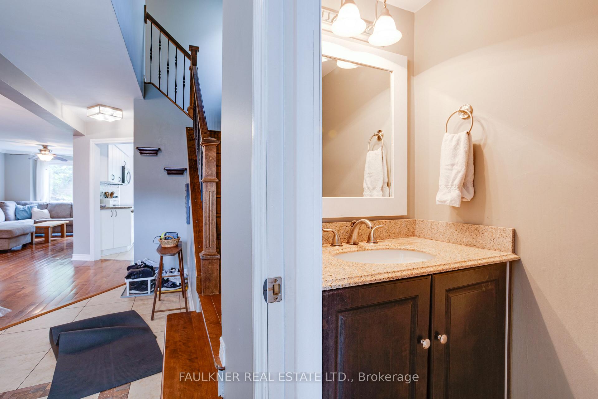 Photo 15 of 82 Fair Oaks Crescent, Ottawa, Craig Henry/Woodvale — HOMEH