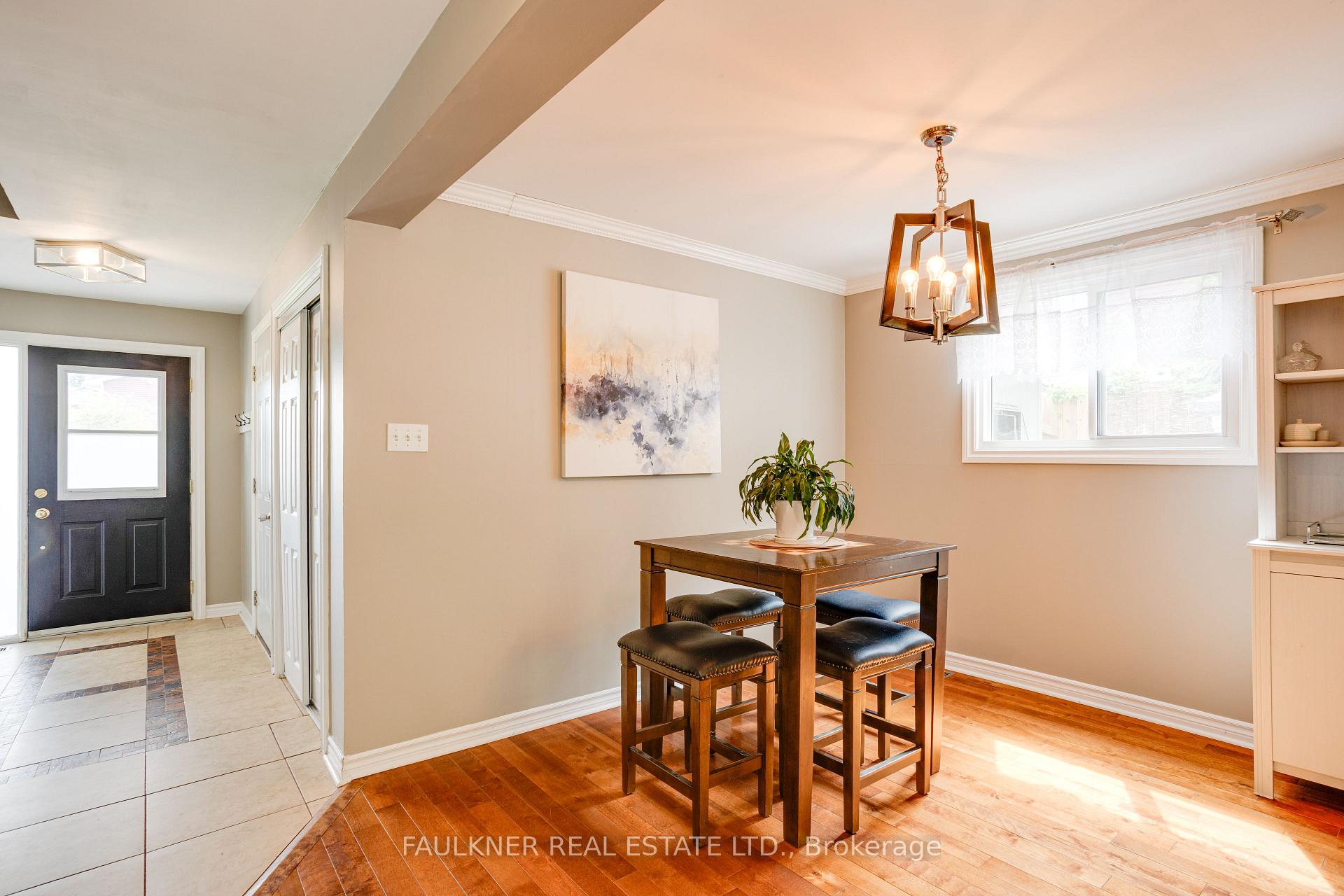 Photo 16 of 82 Fair Oaks Crescent, Ottawa, Craig Henry/Woodvale — HOMEH