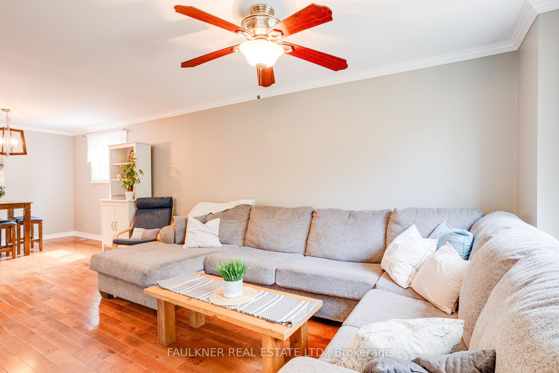 Photo 21 of 82 Fair Oaks Crescent, Ottawa, Craig Henry/Woodvale — HOMEH