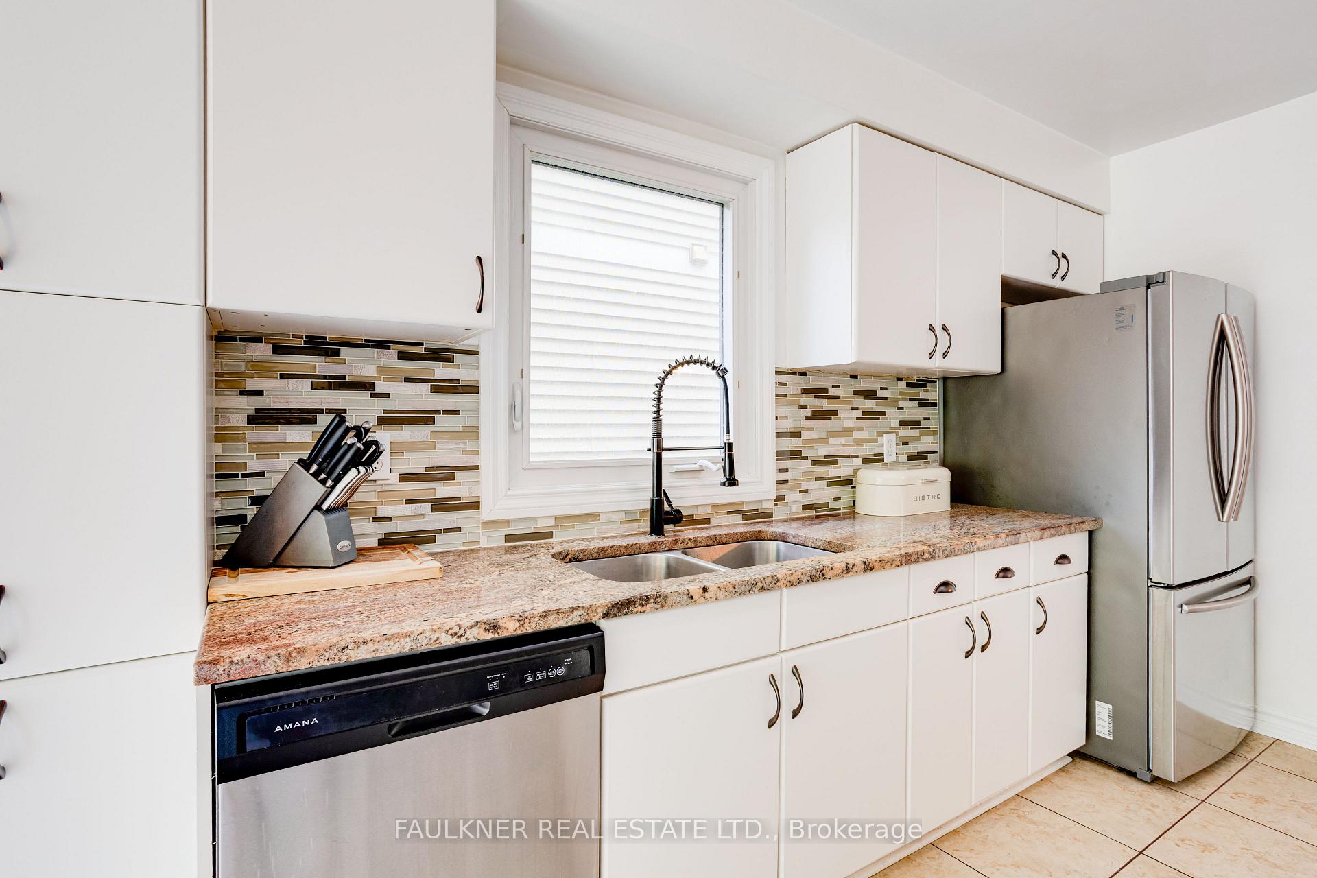 Photo 26 of 82 Fair Oaks Crescent, Ottawa, Craig Henry/Woodvale — HOMEH