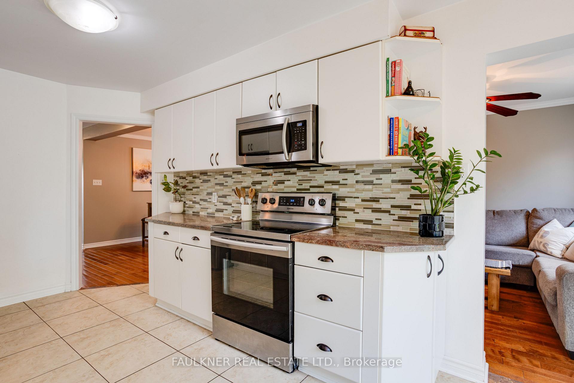 Photo 27 of 82 Fair Oaks Crescent, Ottawa, Craig Henry/Woodvale — HOMEH
