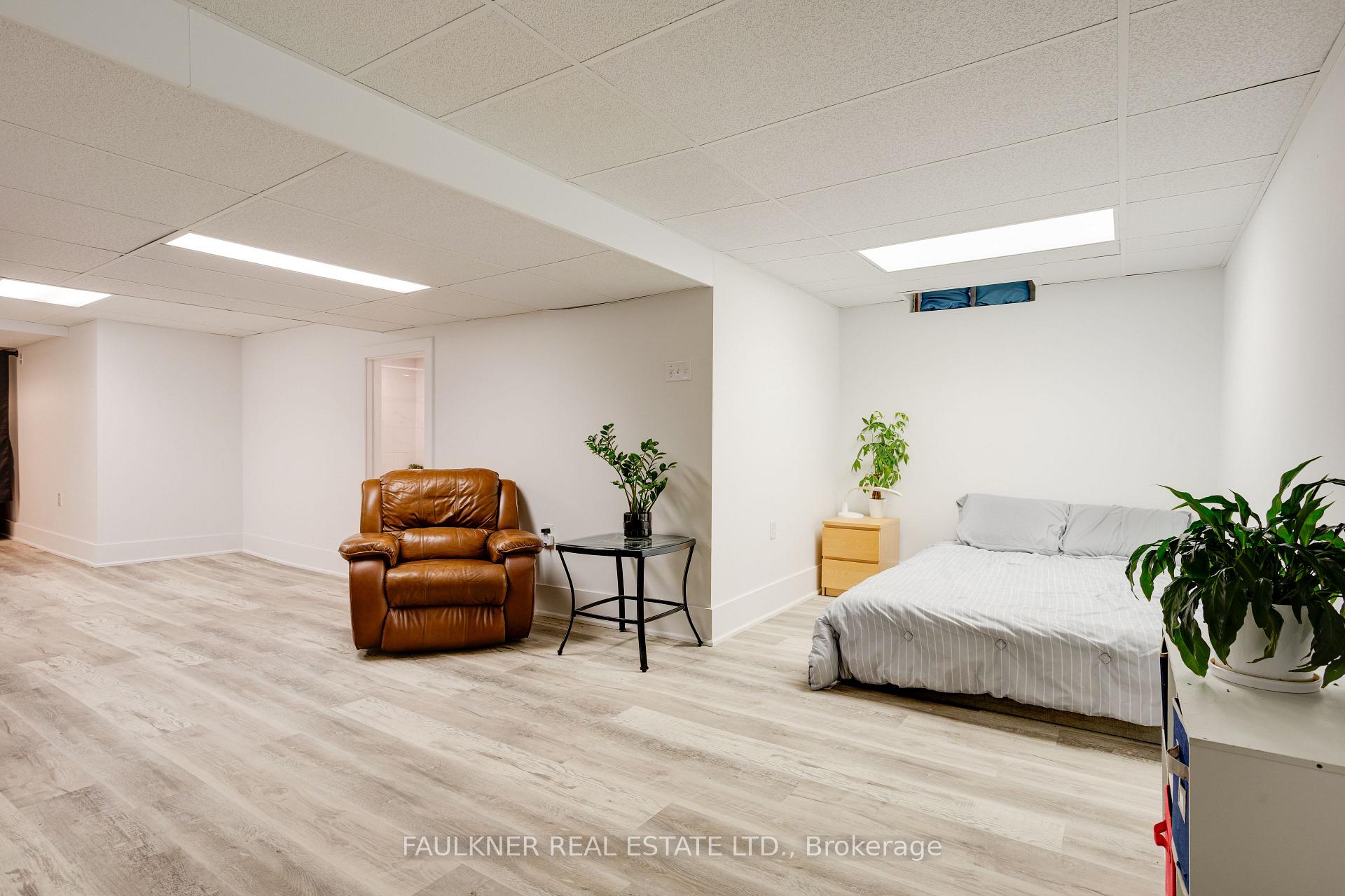Photo 46 of 82 Fair Oaks Crescent, Ottawa, Craig Henry/Woodvale — HOMEH