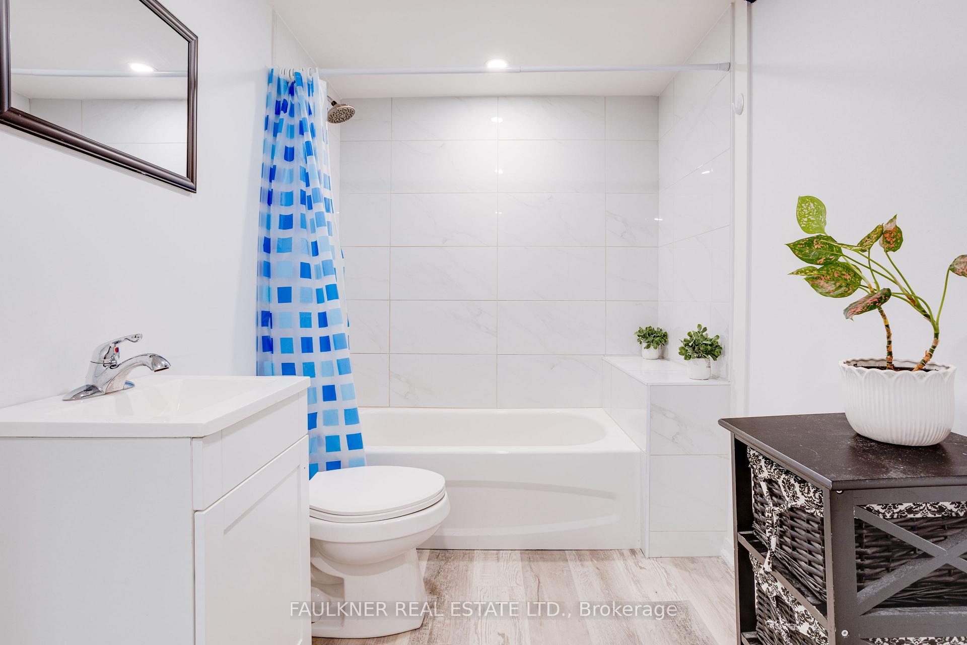 Photo 49 of 82 Fair Oaks Crescent, Ottawa, Craig Henry/Woodvale — HOMEH