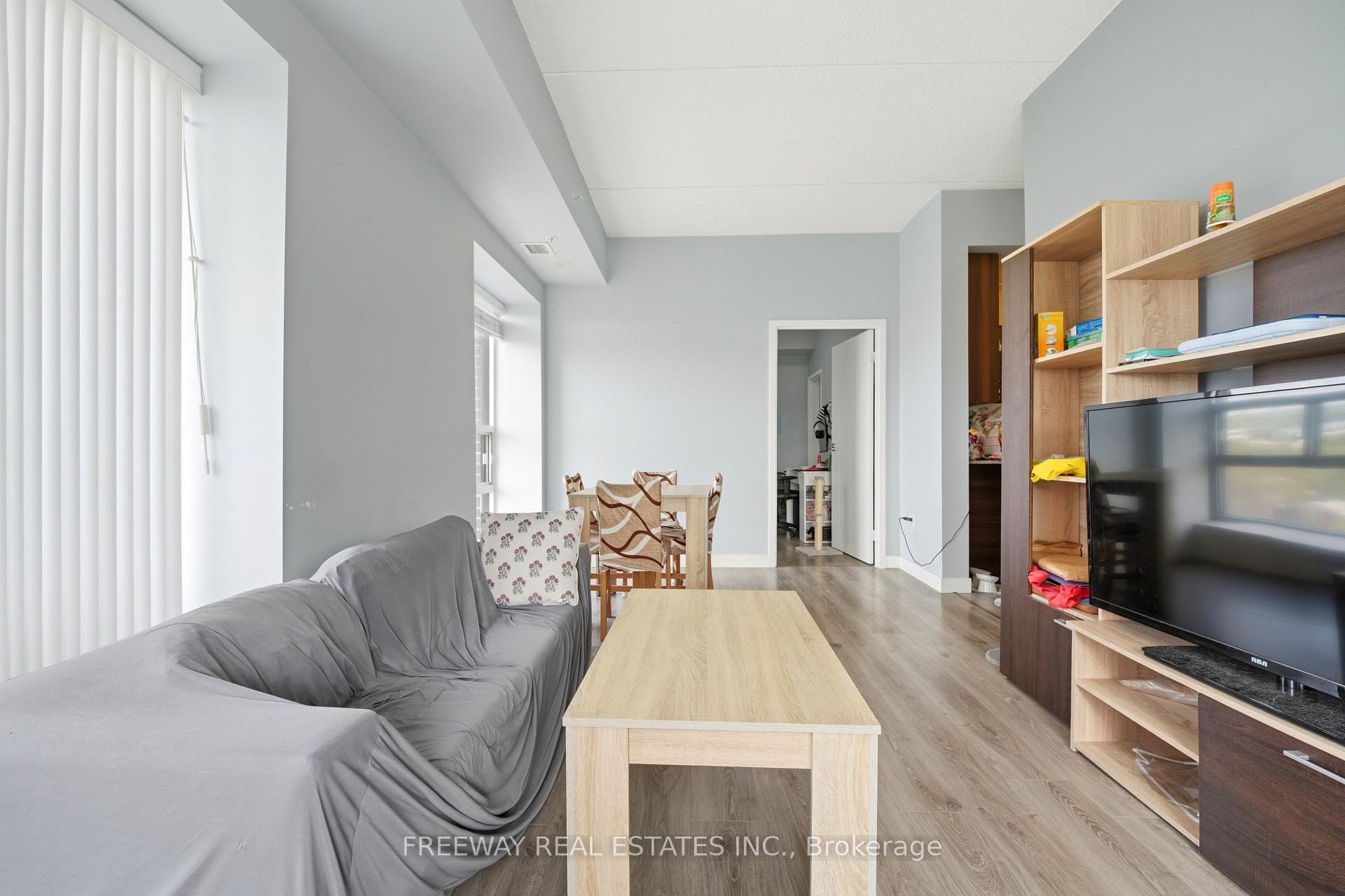 Photo 8 of Unit 1910, 318 Spruce Street, Waterloo, Beechwood/University — HOMEH