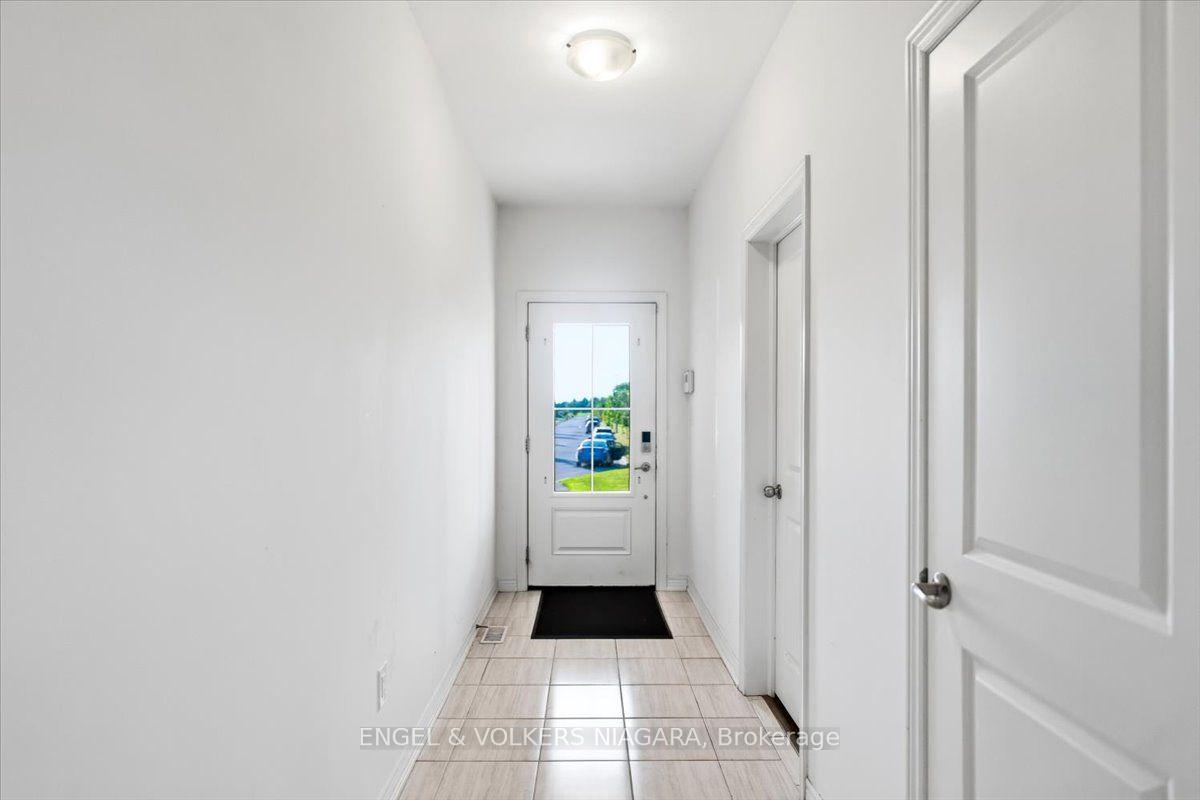 Photo 5 of 117 Juneberry Road, Thorold, Confederation Heights — HOMEH