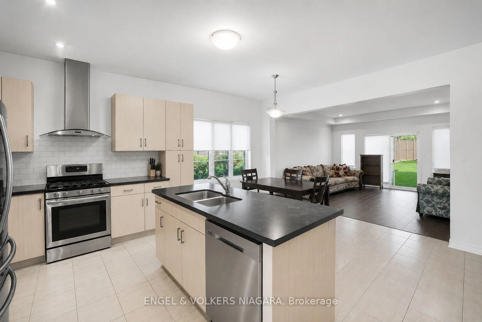 Photo 7 of 117 Juneberry Road, Thorold, Confederation Heights — HOMEH
