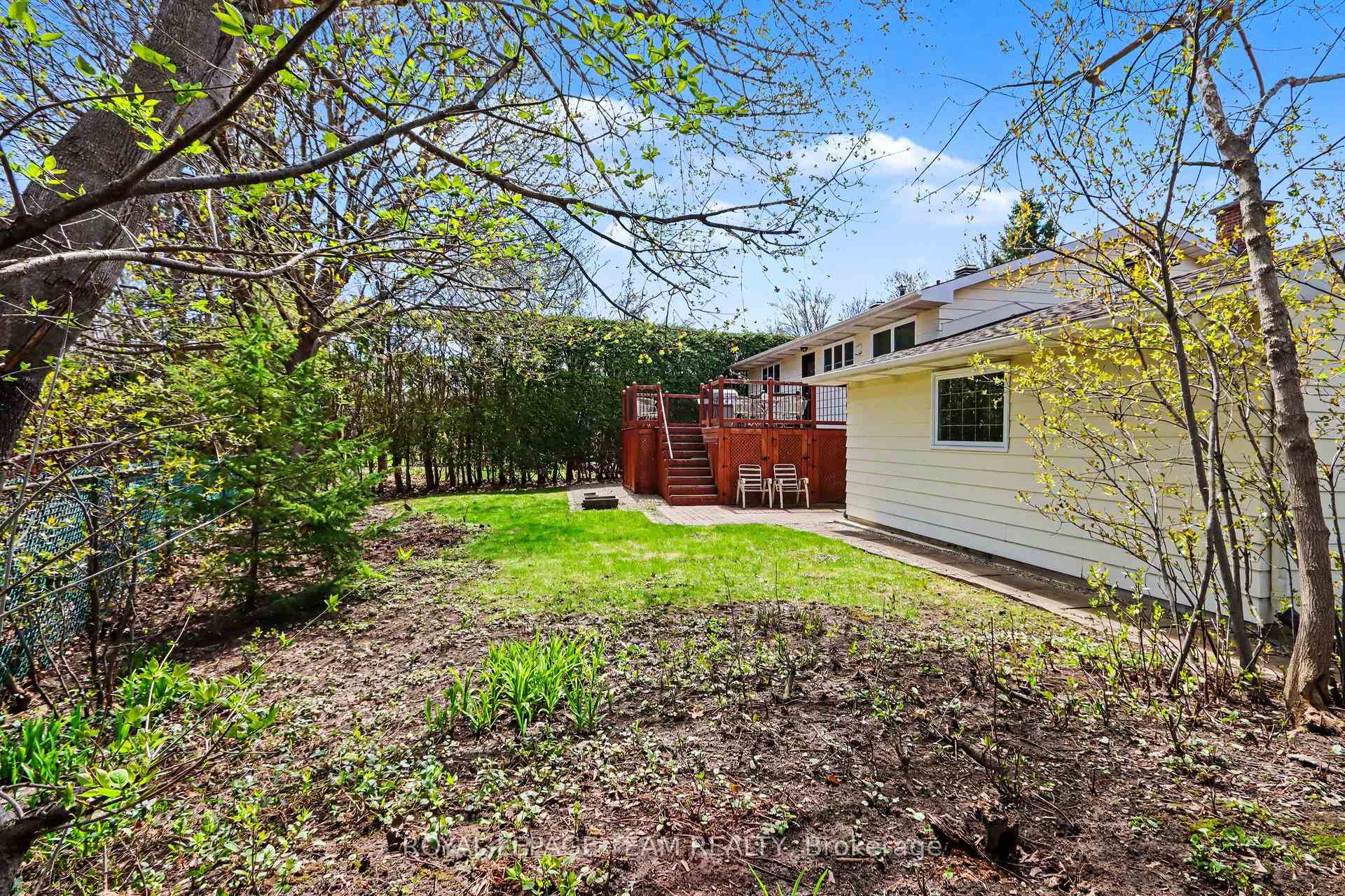 Photo 23 of 30 Juniper Court, Ottawa, Borden Farm/Stewart Farm/Carleton Heights/Parkwood Hills — HOMEH