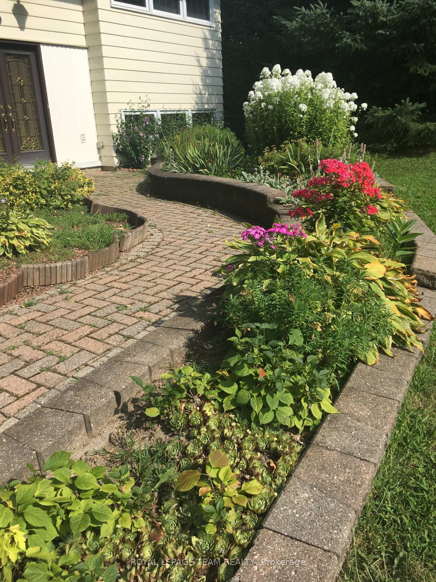 Photo 24 of 30 Juniper Court, Ottawa, Borden Farm/Stewart Farm/Carleton Heights/Parkwood Hills — HOMEH