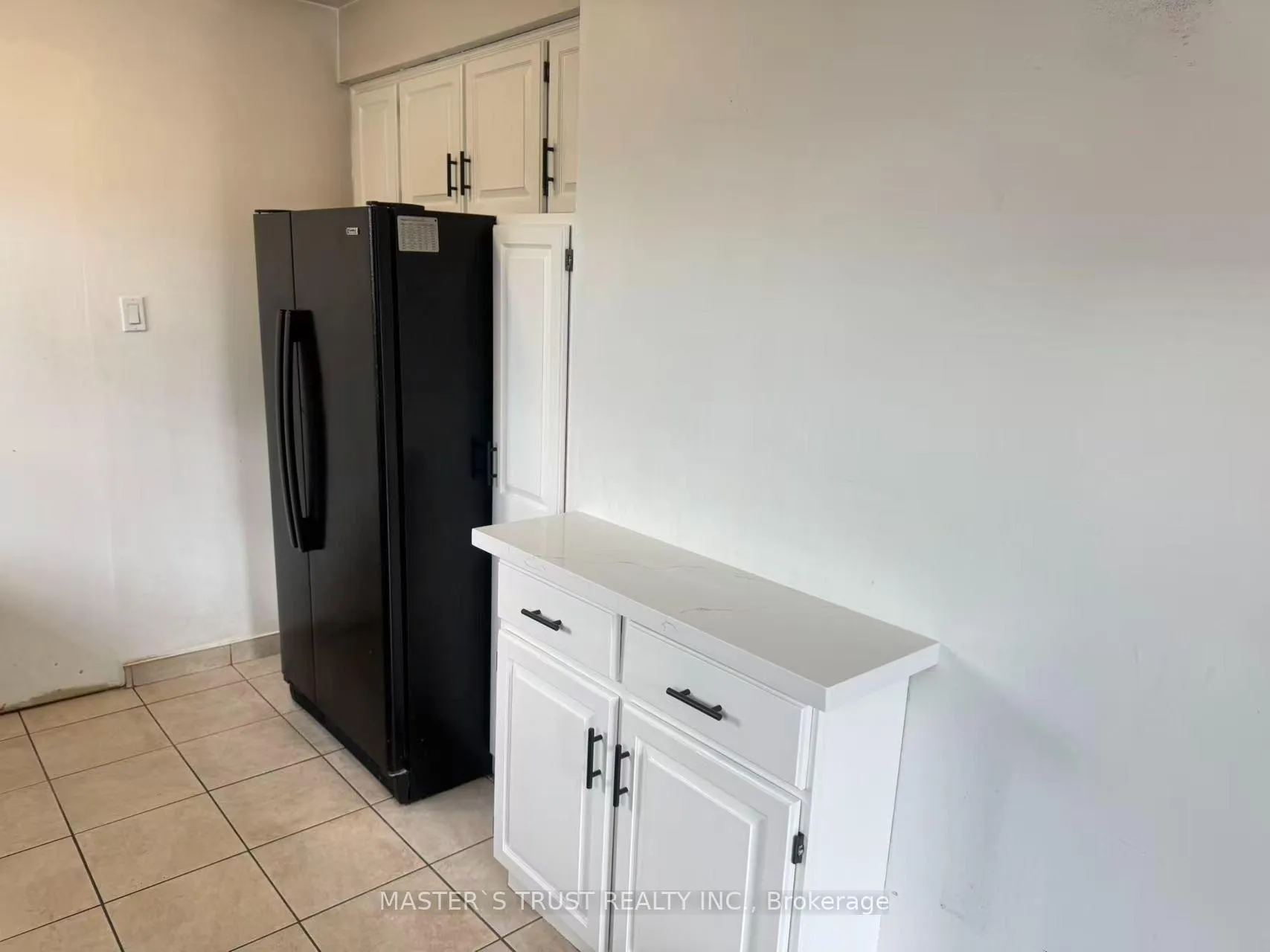 Photo 7 of Unit Main, 1473 Freeport Drive, Mississauga, Erindale — HOMEH
