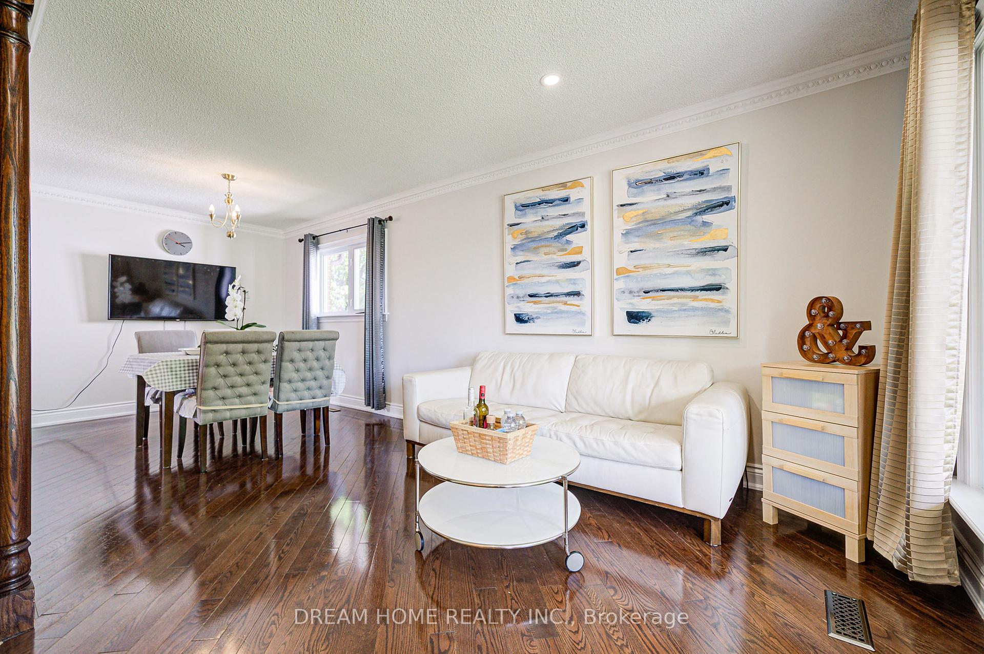 Photo 6 of 98 Weldrick Road W, Richmond Hill, North Richvale — HOMEH