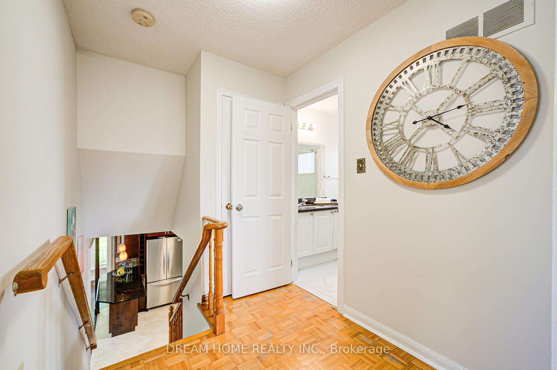 Photo 15 of 98 Weldrick Road W, Richmond Hill, North Richvale — HOMEH