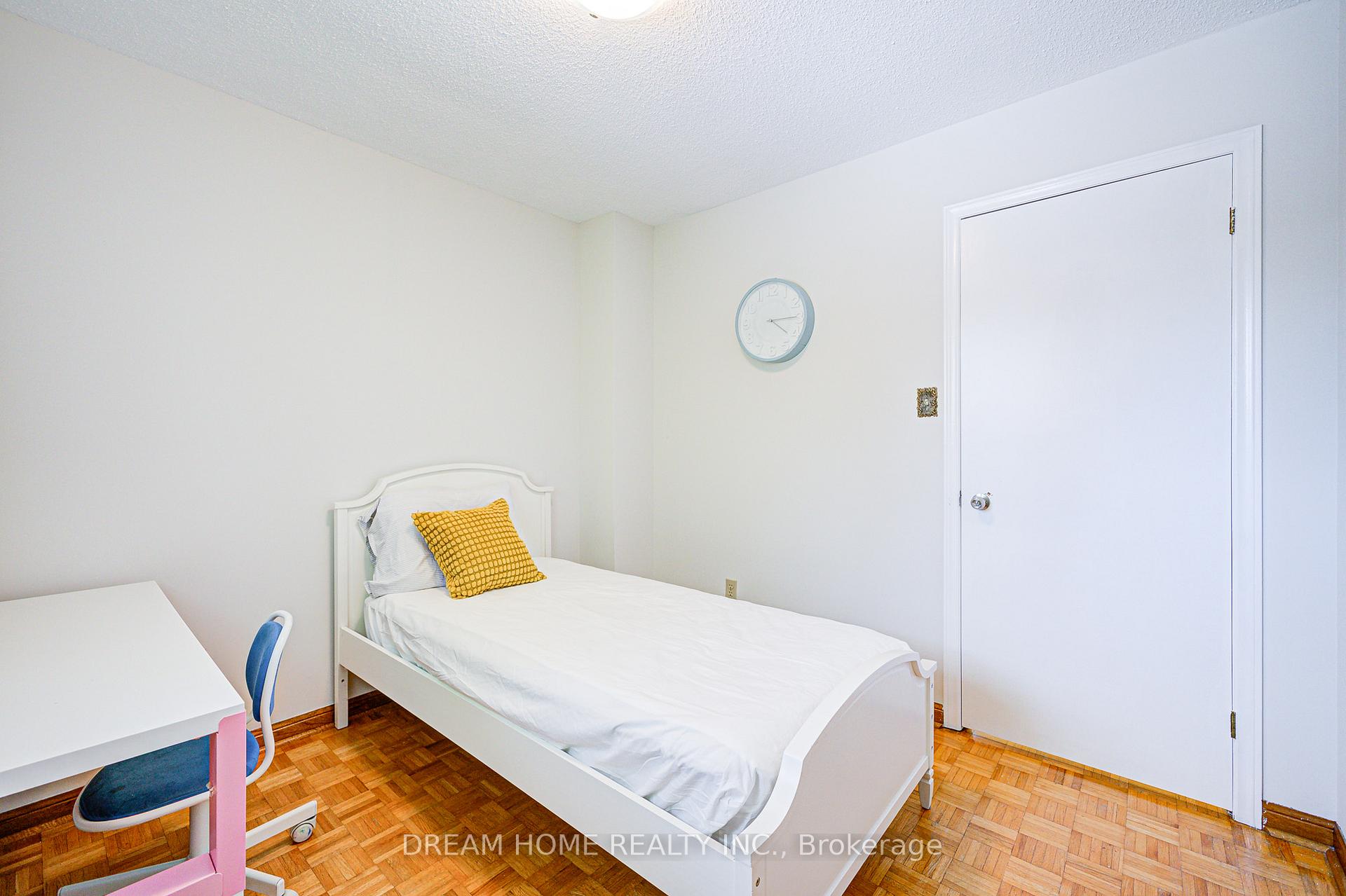 Photo 20 of 98 Weldrick Road W, Richmond Hill, North Richvale — HOMEH