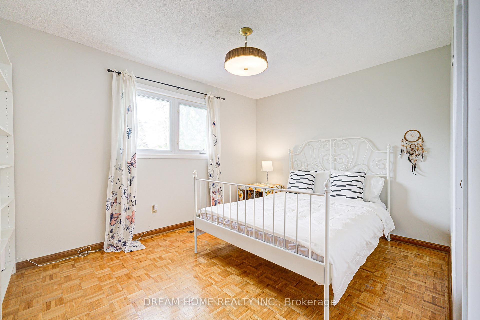 Photo 21 of 98 Weldrick Road W, Richmond Hill, North Richvale — HOMEH