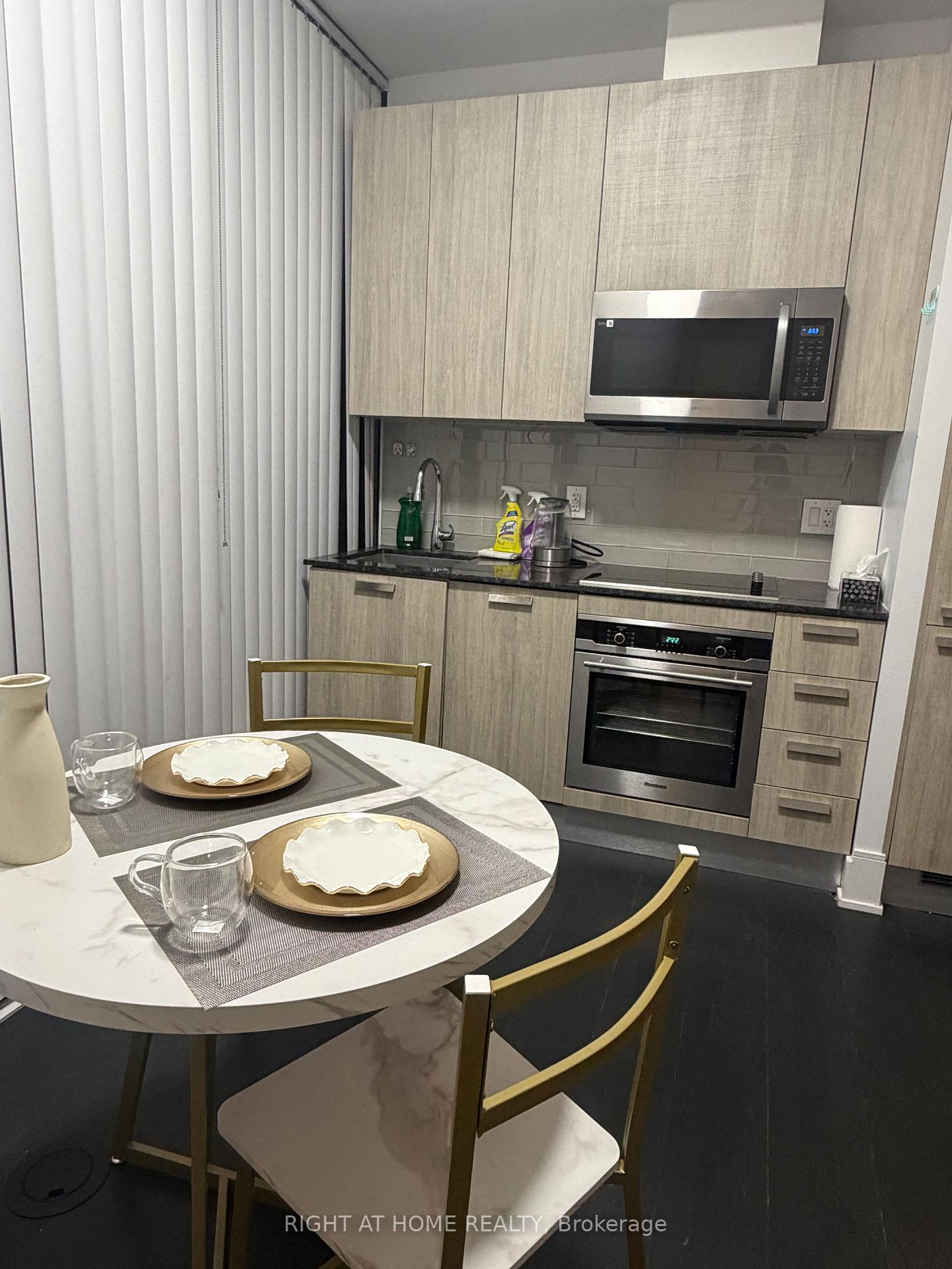 Photo 2 of Unit PH5201, 42 Charles Street E, Toronto, Church-Yonge Corridor — HOMEH
