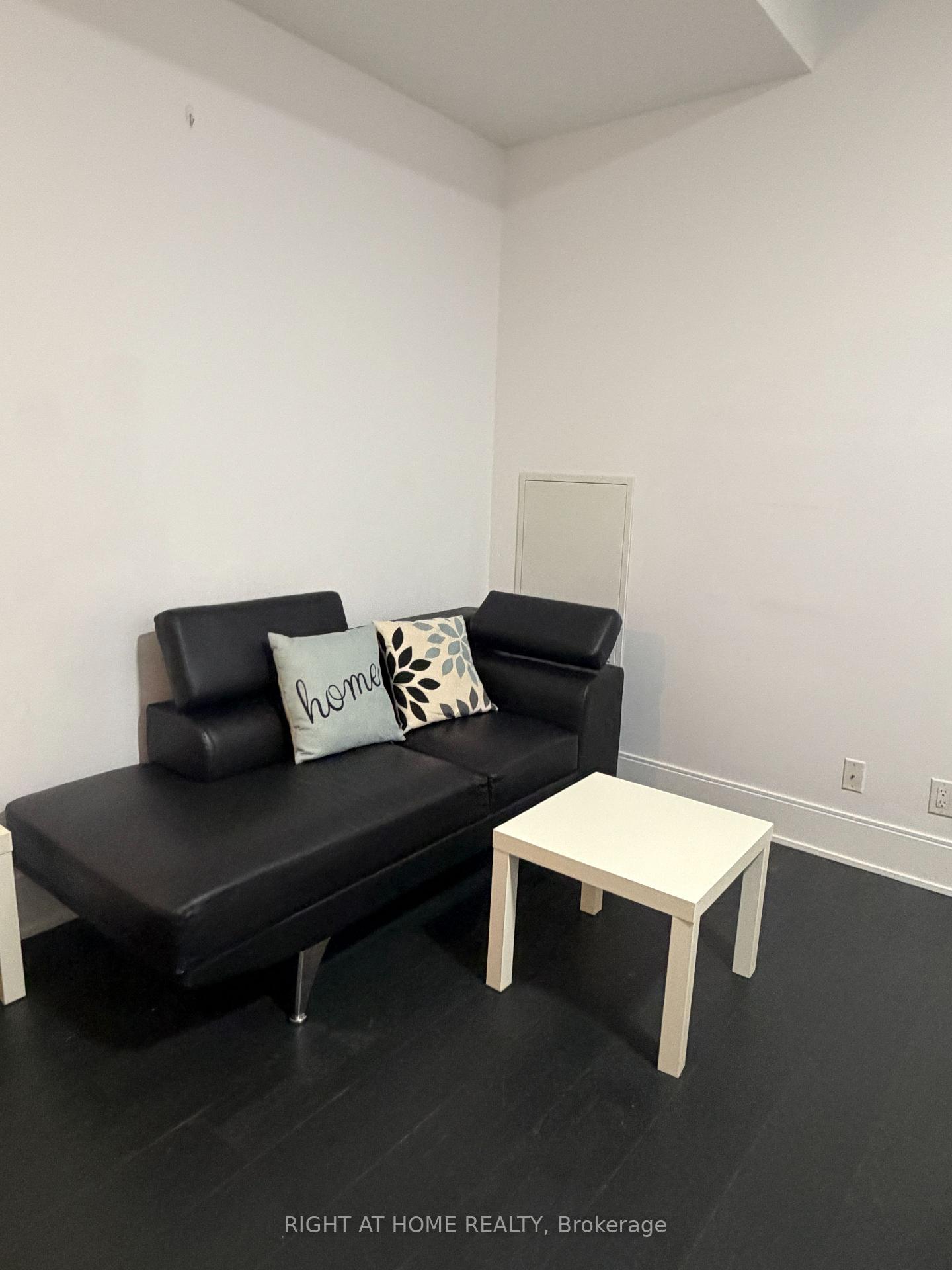 Photo 3 of Unit PH5201, 42 Charles Street E, Toronto, Church-Yonge Corridor — HOMEH