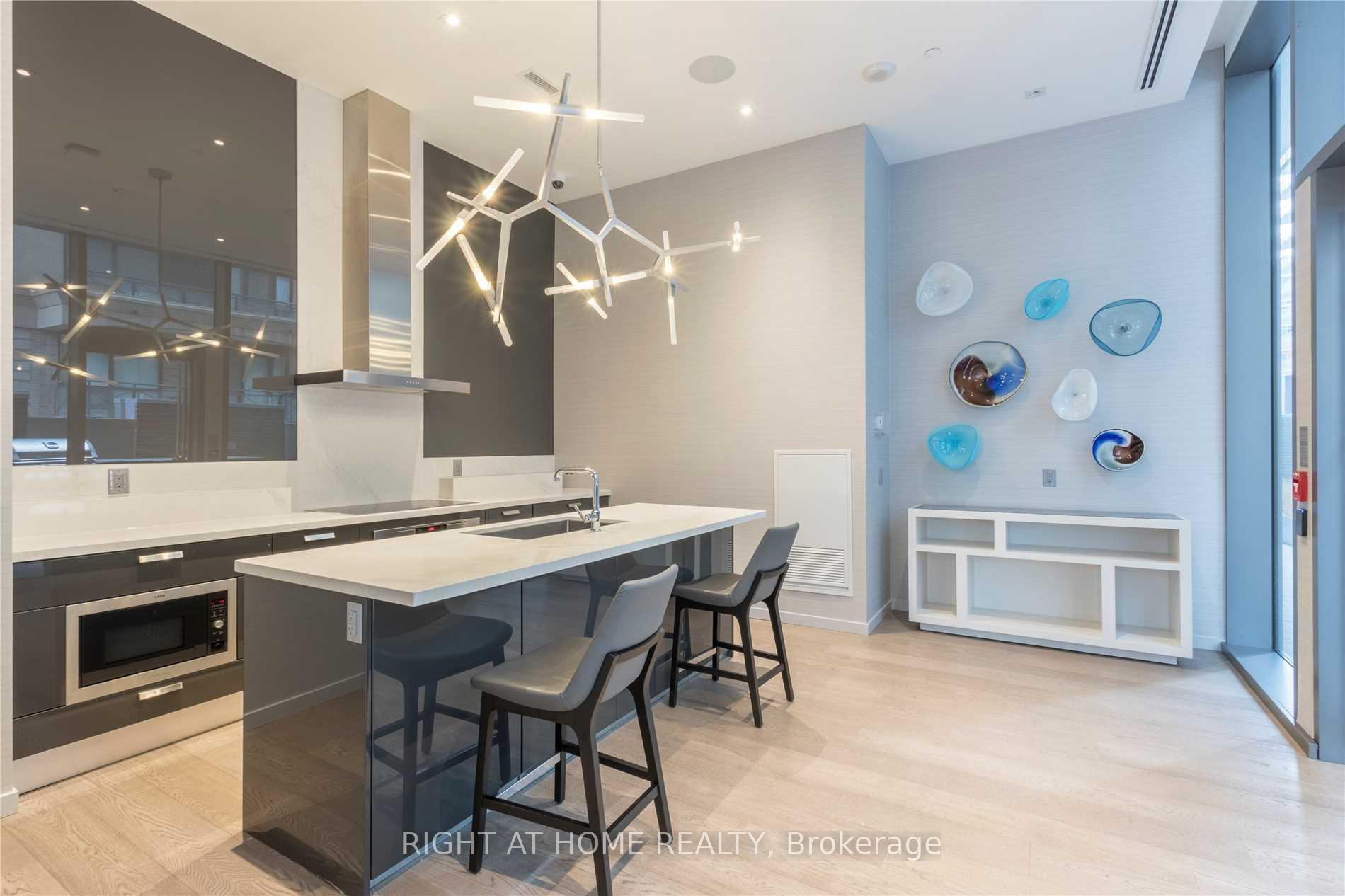 Photo 13 of Unit PH5201, 42 Charles Street E, Toronto, Church-Yonge Corridor — HOMEH