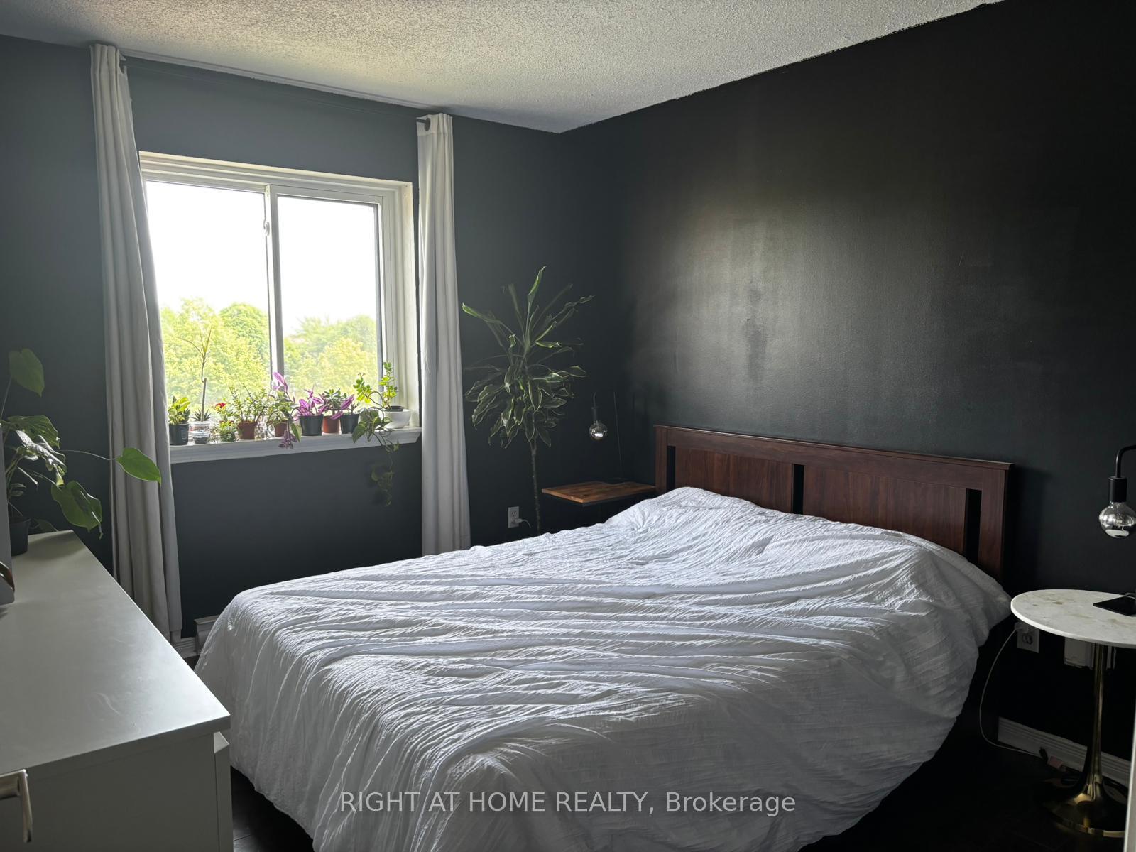 Photo 12 of Unit 302, 91 Aspen Springs Drive, Clarington, Bowmanville — HOMEH