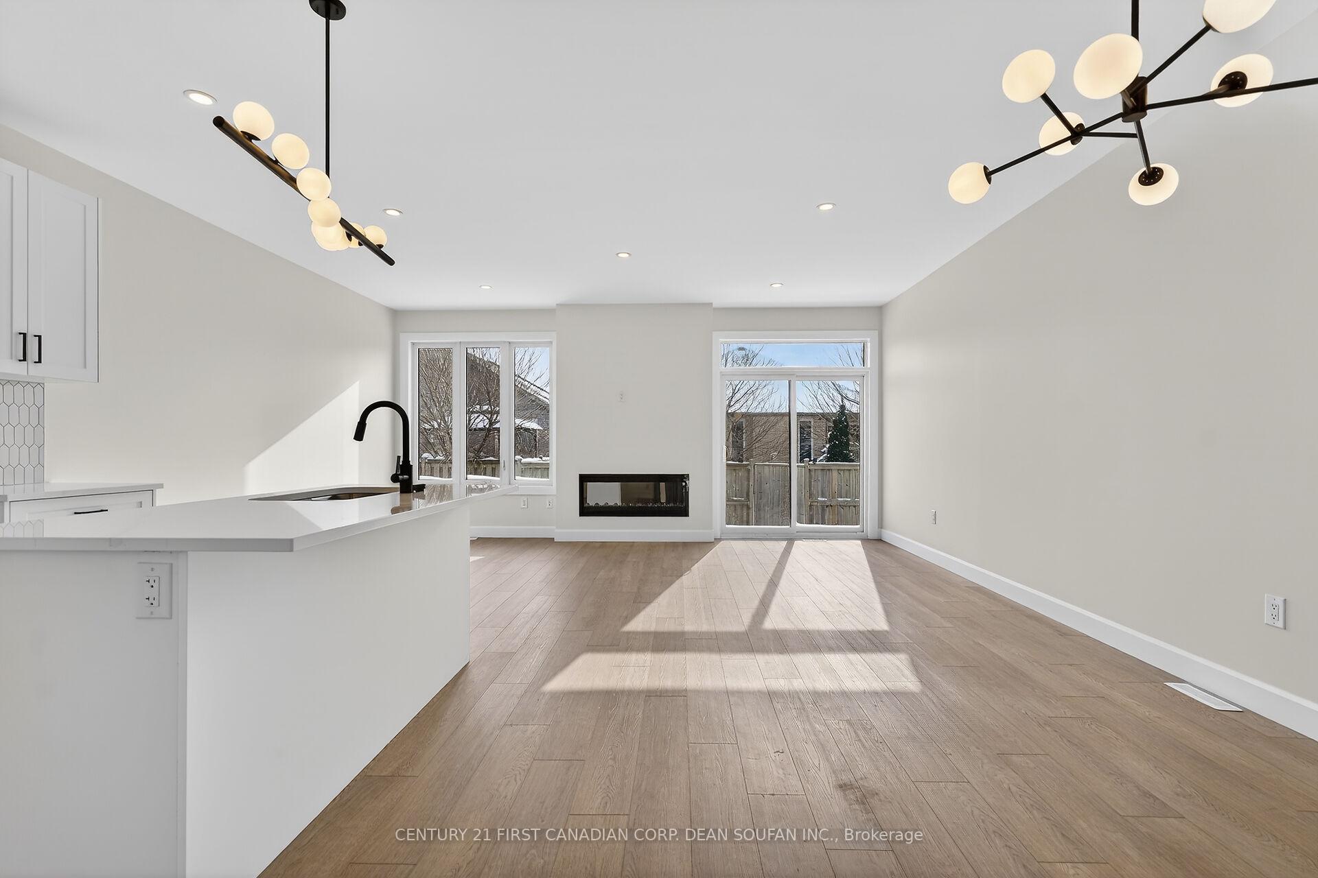 Photo 4 of 873 Catalpa Square, London, North E — HOMEH