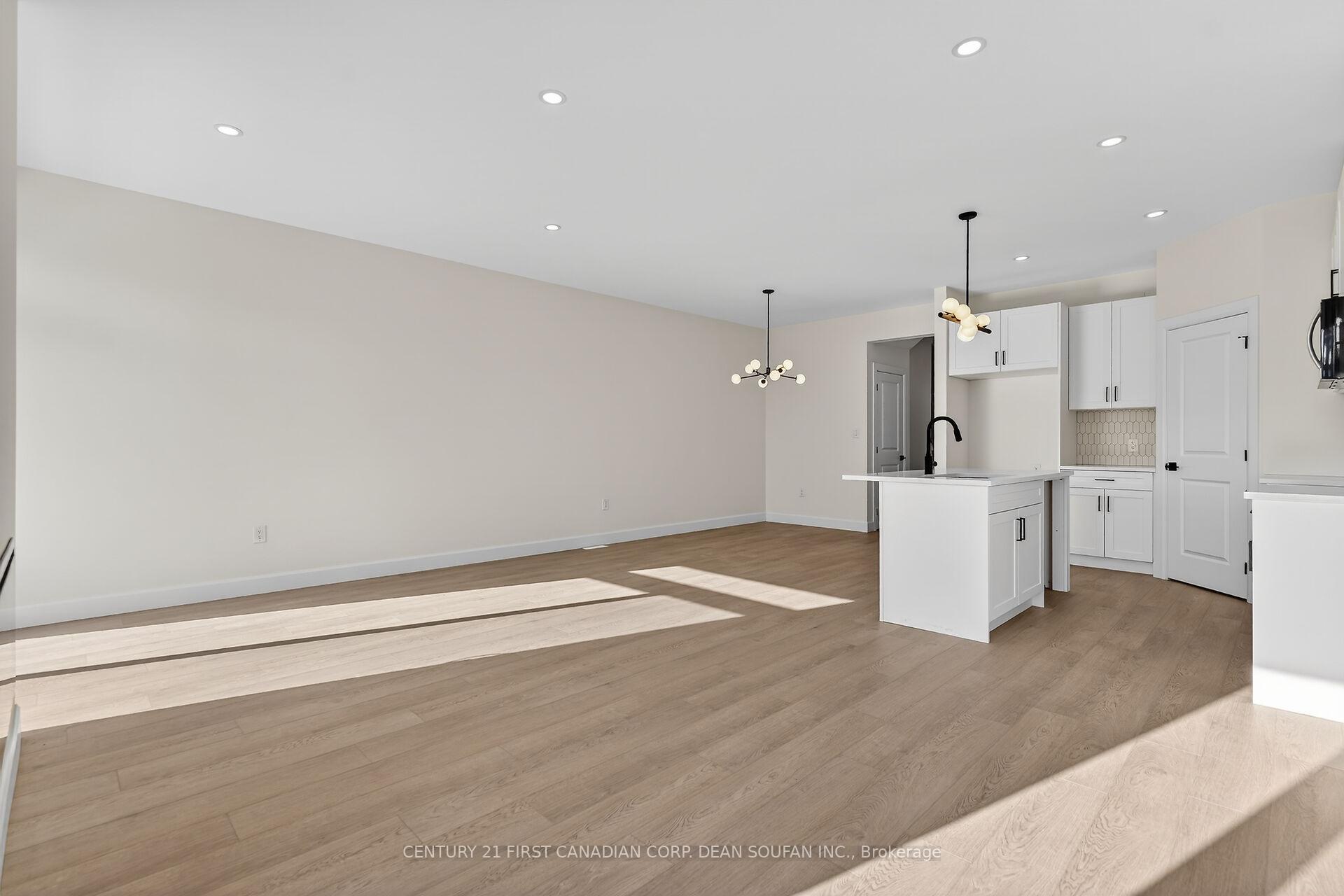 Photo 18 of 873 Catalpa Square, London, North E — HOMEH