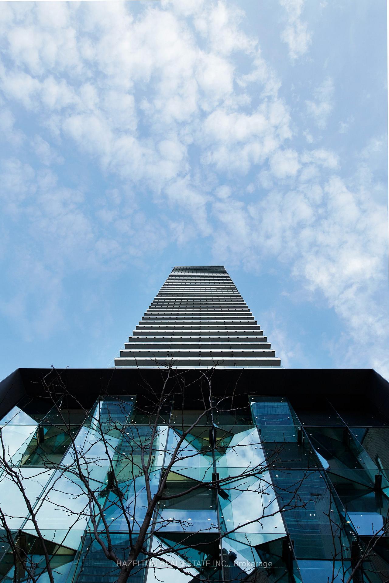 Front of Unit 1207, 224 King Street W