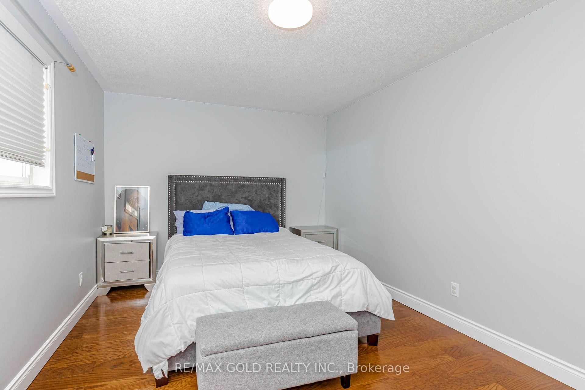 Photo 24 of 93 Lauchlin Crescent, Halton Hills, Georgetown — HOMEH