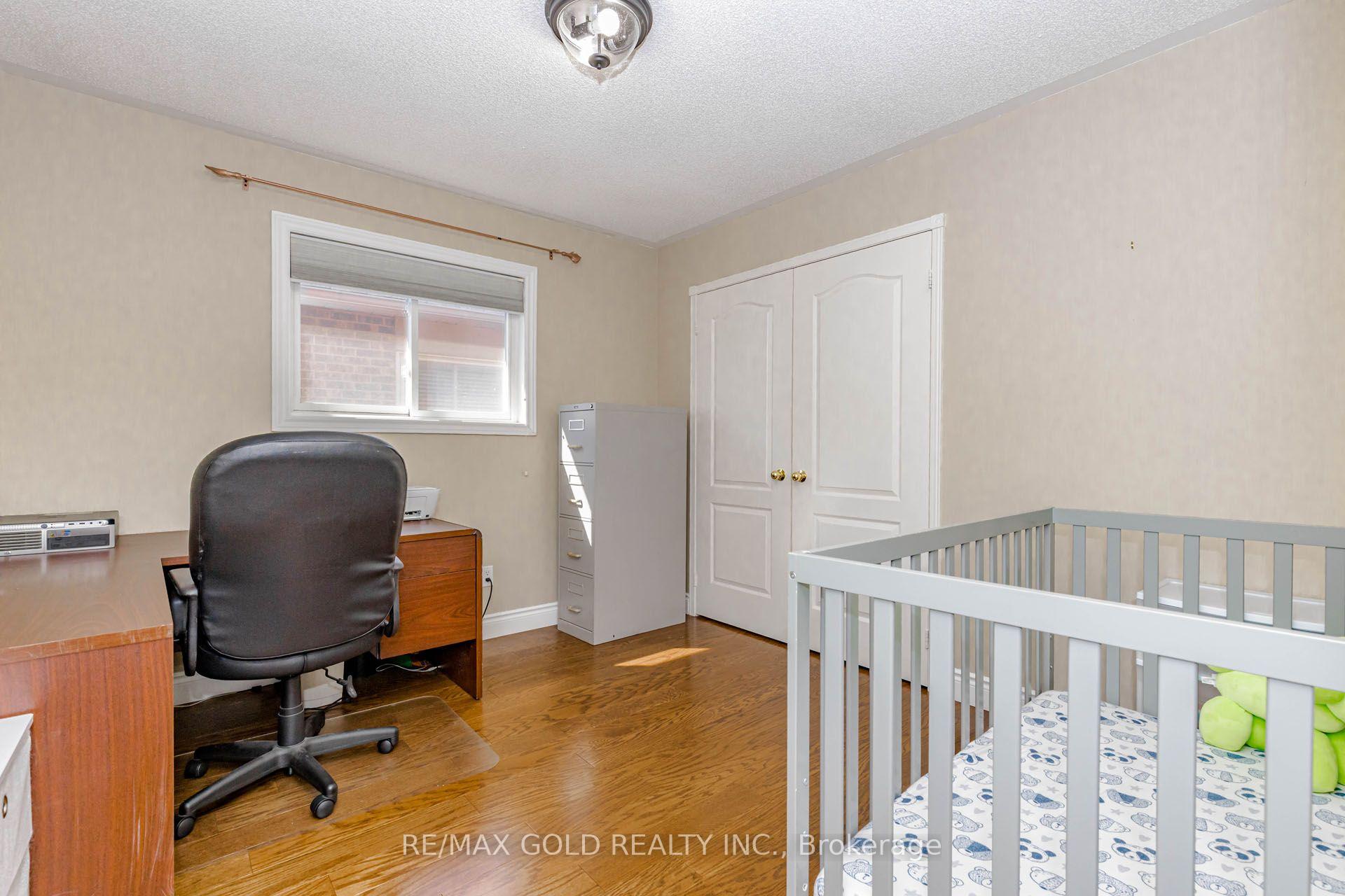 Photo 27 of 93 Lauchlin Crescent, Halton Hills, Georgetown — HOMEH