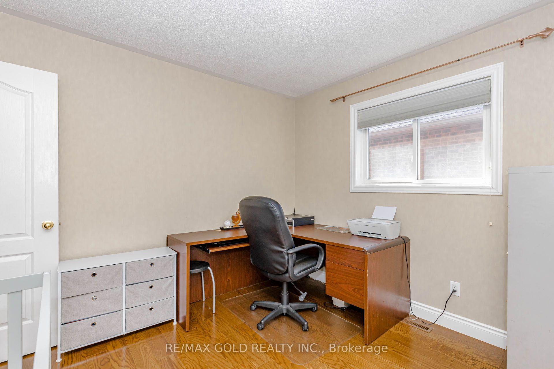 Photo 29 of 93 Lauchlin Crescent, Halton Hills, Georgetown — HOMEH