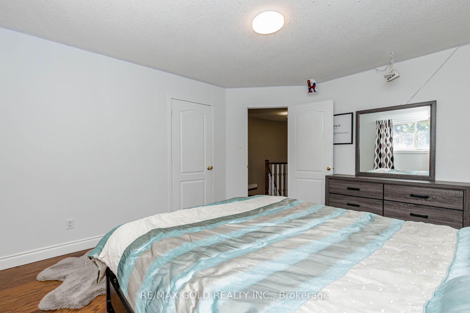 Photo 33 of 93 Lauchlin Crescent, Halton Hills, Georgetown — HOMEH