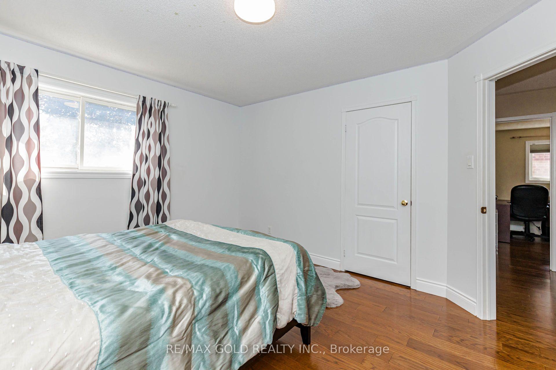 Photo 34 of 93 Lauchlin Crescent, Halton Hills, Georgetown — HOMEH