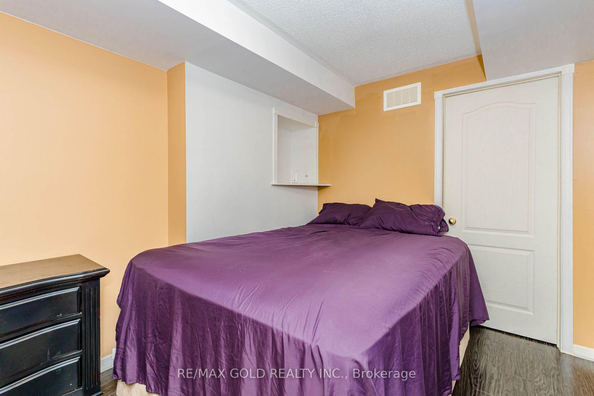 Photo 42 of 93 Lauchlin Crescent, Halton Hills, Georgetown — HOMEH