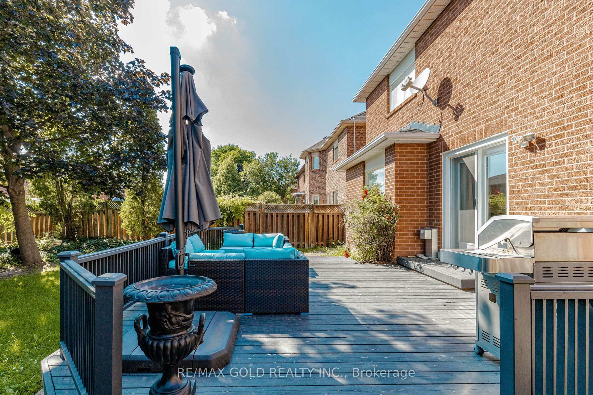 Photo 45 of 93 Lauchlin Crescent, Halton Hills, Georgetown — HOMEH