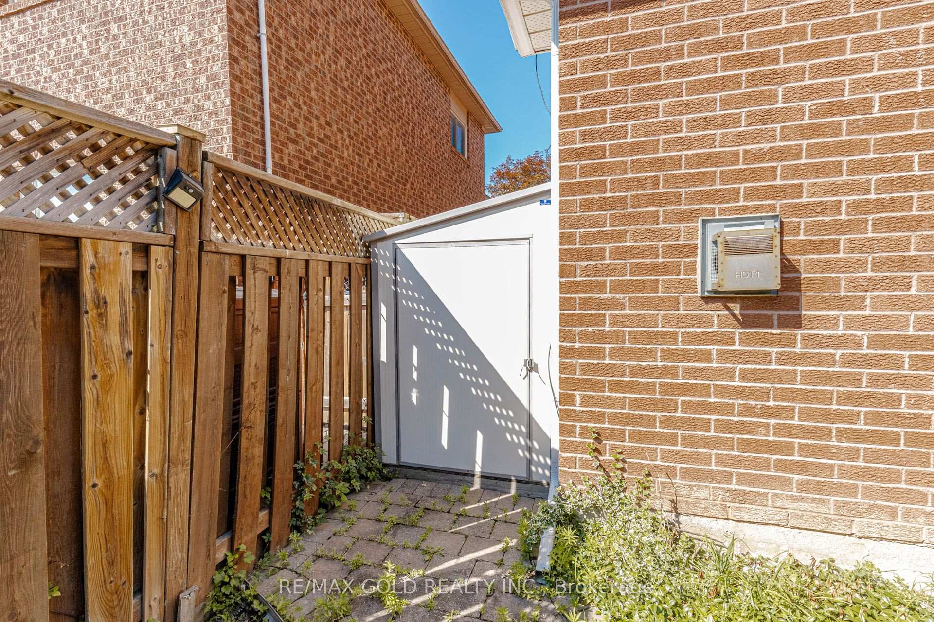 Photo 48 of 93 Lauchlin Crescent, Halton Hills, Georgetown — HOMEH