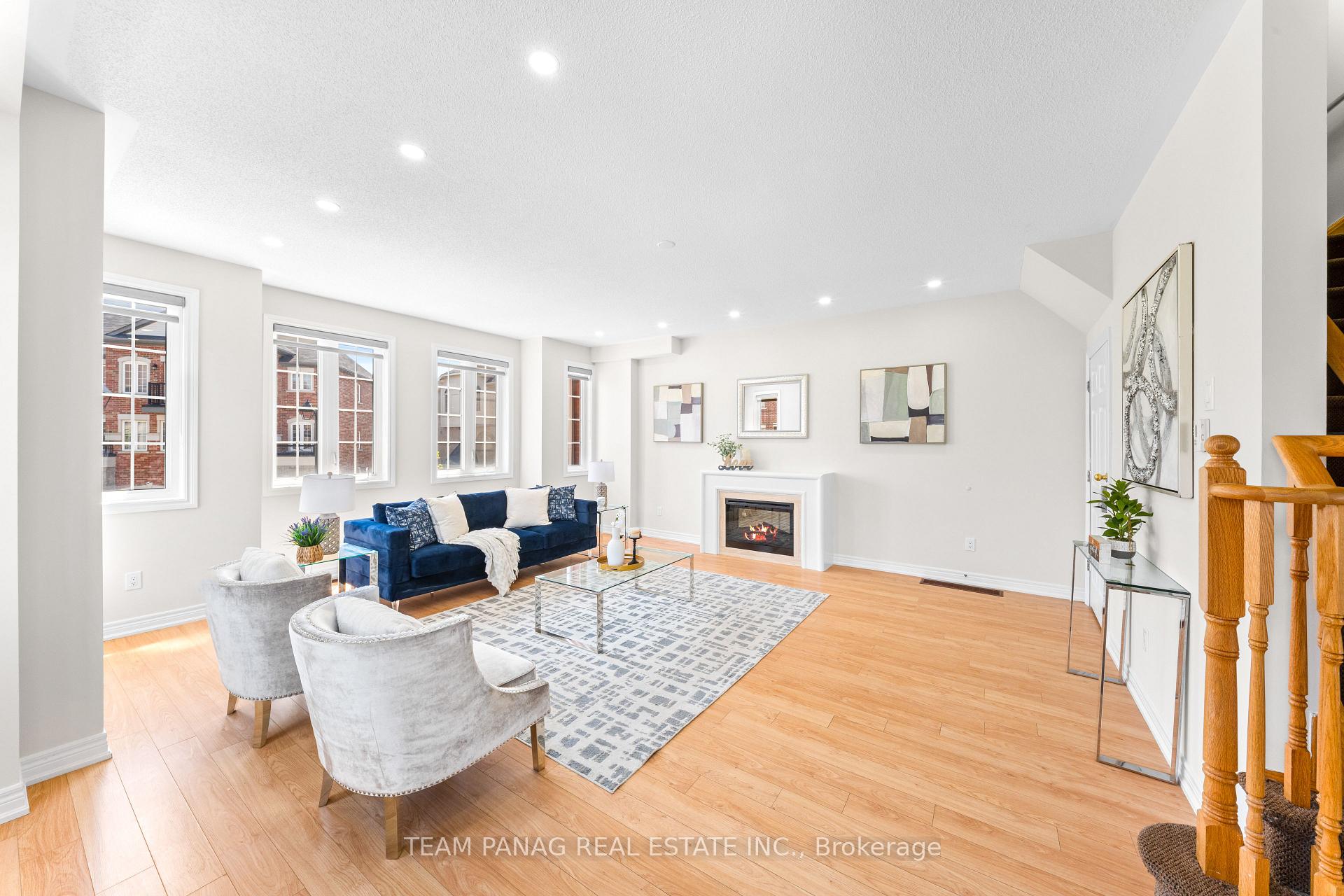 Photo 13 of 16 Rabbit Run Way, Brampton, Heart Lake East — HOMEH
