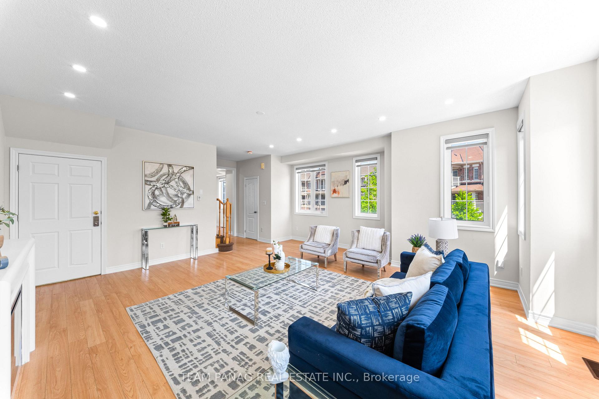 Photo 14 of 16 Rabbit Run Way, Brampton, Heart Lake East — HOMEH