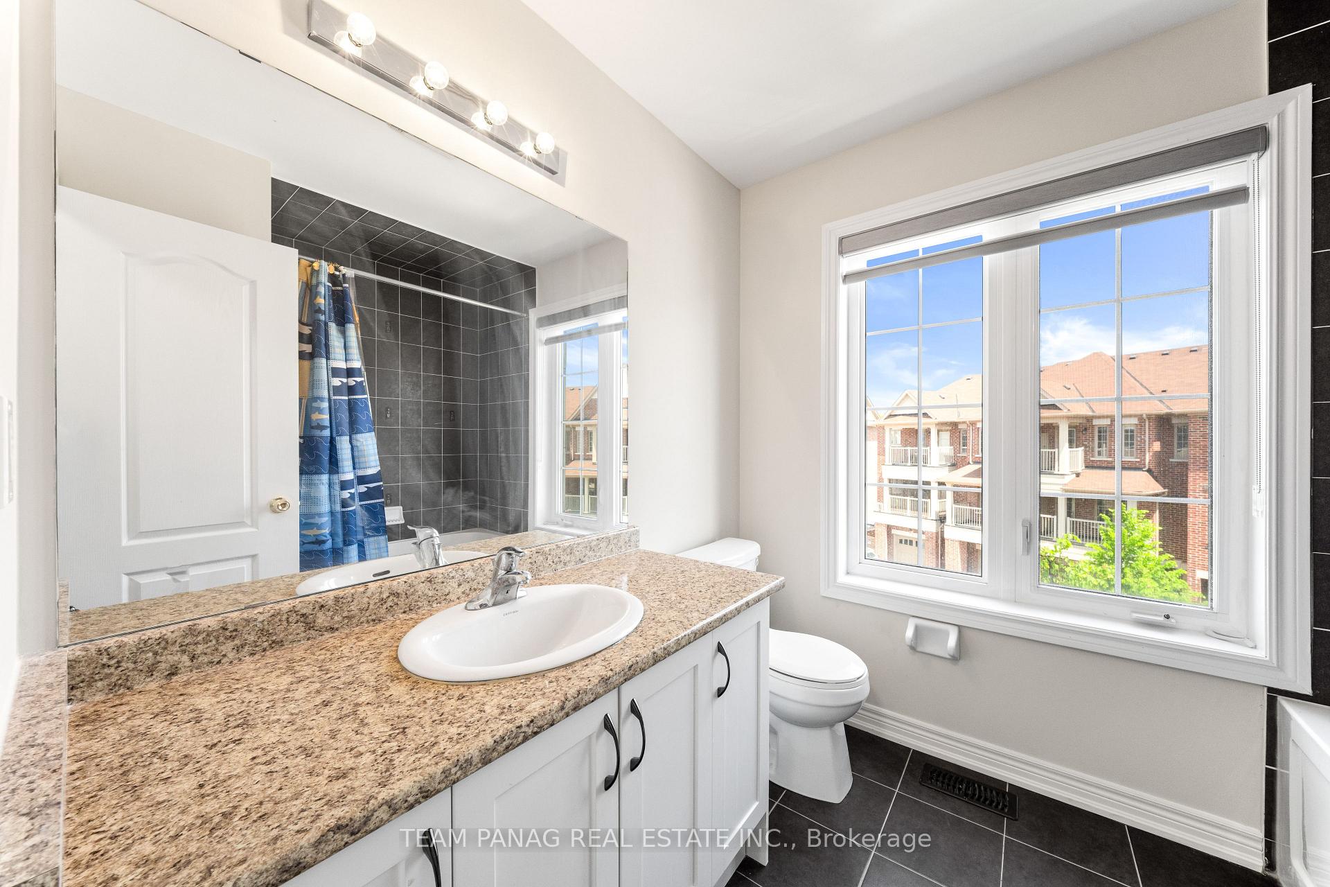 Photo 24 of 16 Rabbit Run Way, Brampton, Heart Lake East — HOMEH