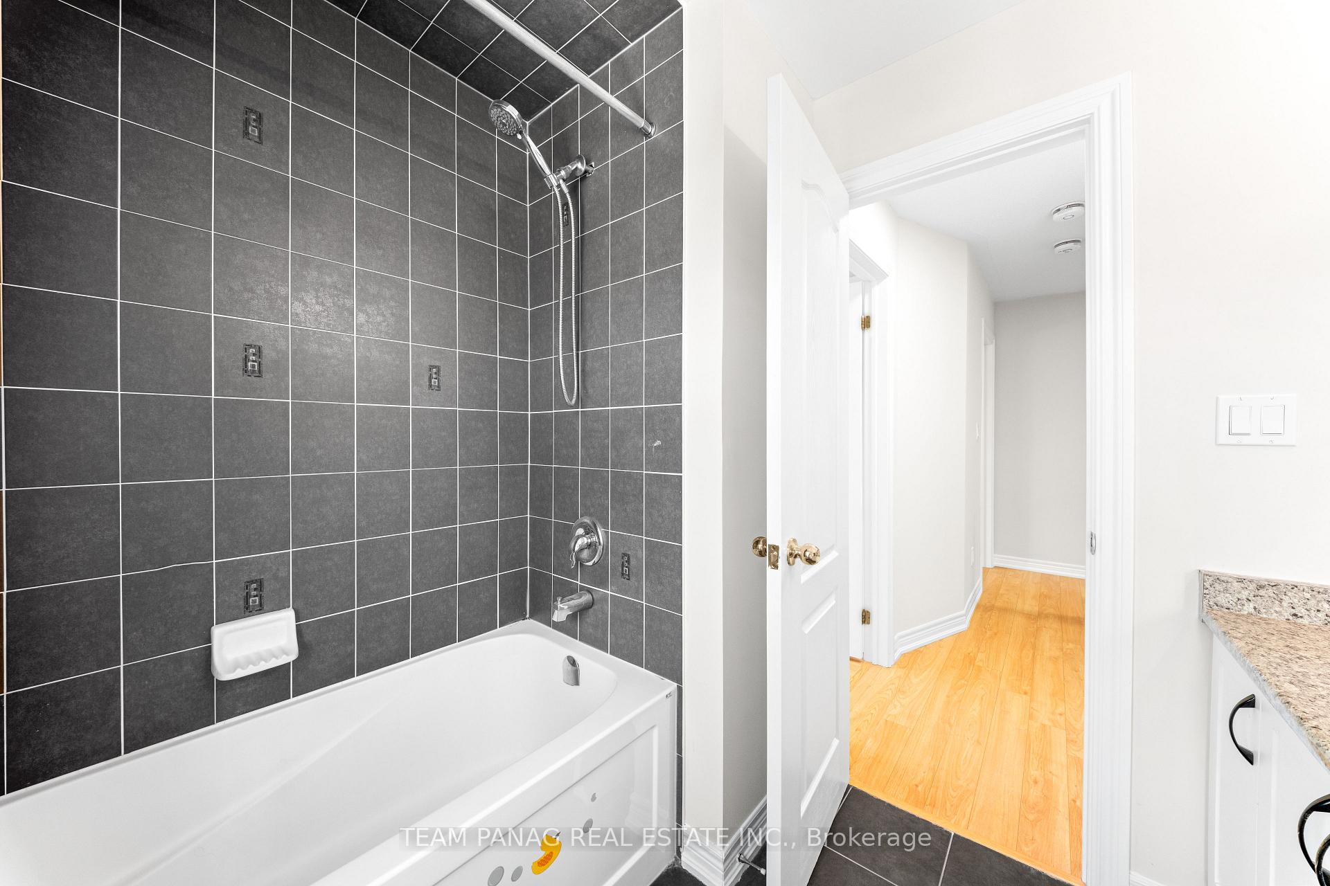 Photo 25 of 16 Rabbit Run Way, Brampton, Heart Lake East — HOMEH