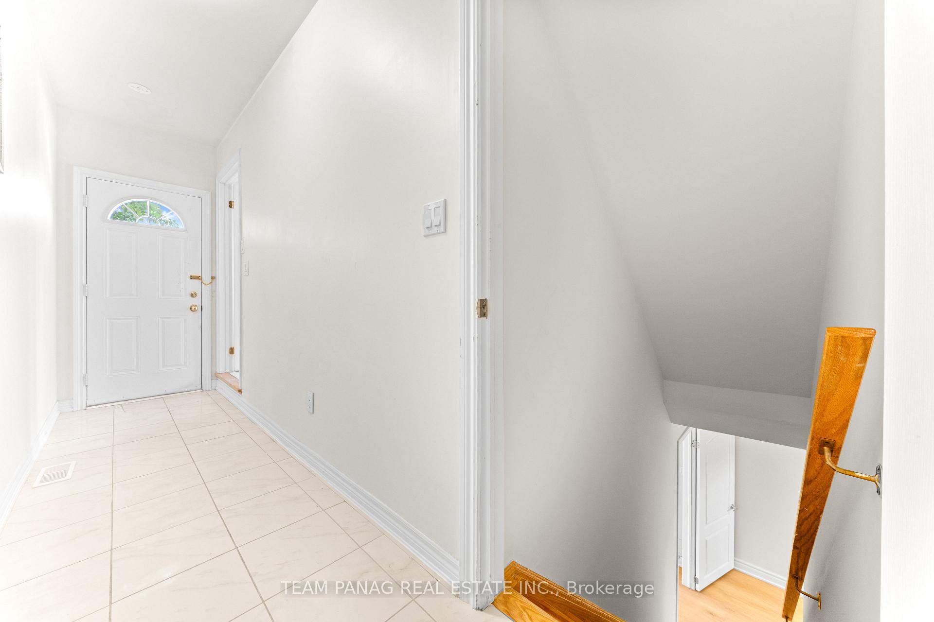 Photo 26 of 16 Rabbit Run Way, Brampton, Heart Lake East — HOMEH